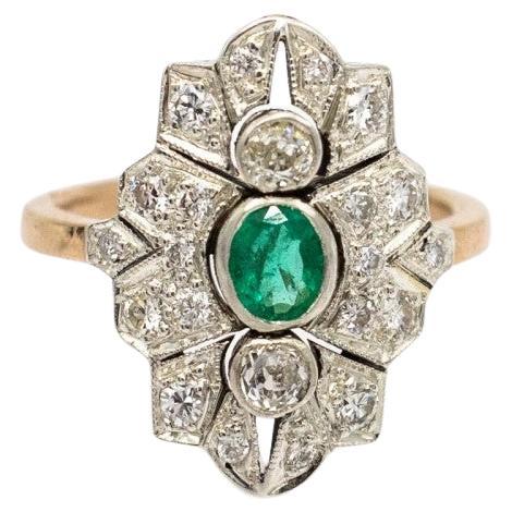 Antique ring with diamonds and emerald, Austria-Hungary, early 20th century. For Sale