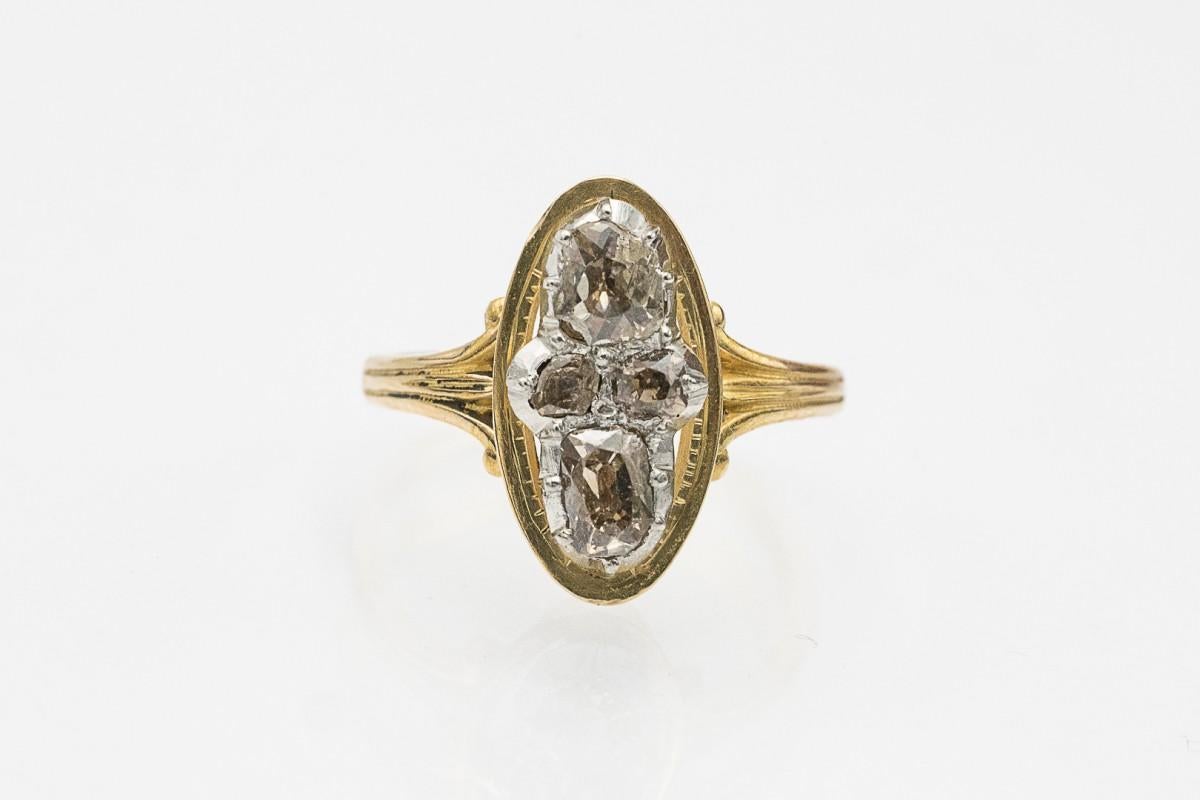 Bague ancienne avec diamants taillés en rose, or jaune 18 carats, France, vers 1920. en vente 4
