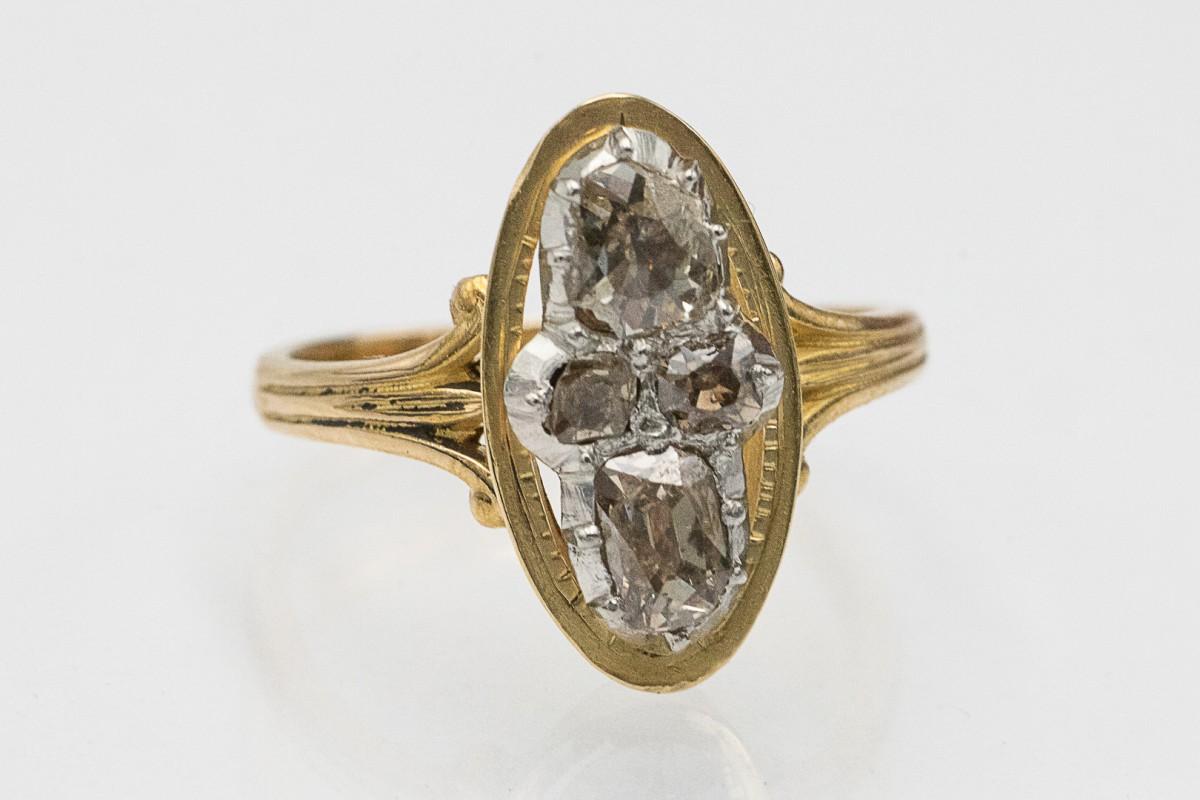 Bague ancienne avec diamants taillés en rose, or jaune 18 carats, France, vers 1920. en vente 3