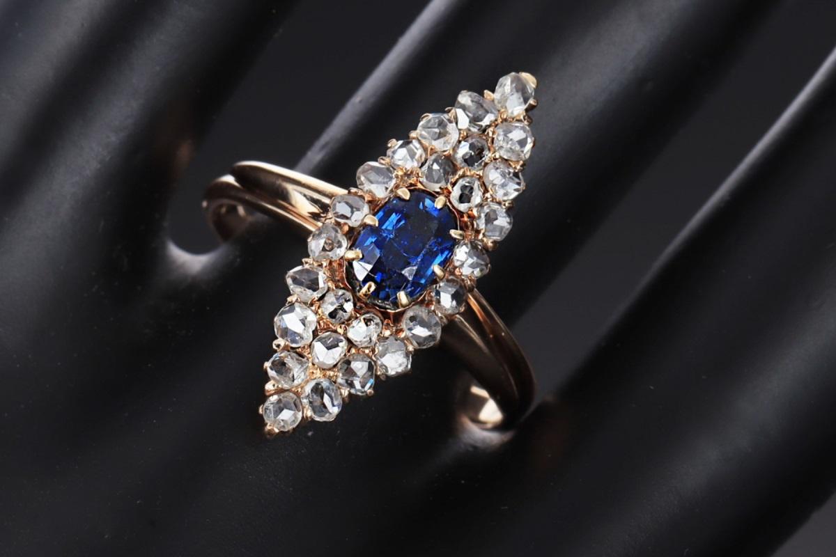 Antique ring with sapphire and diamonds in the shape of a marquise. In Good Condition In Chorzów, PL
