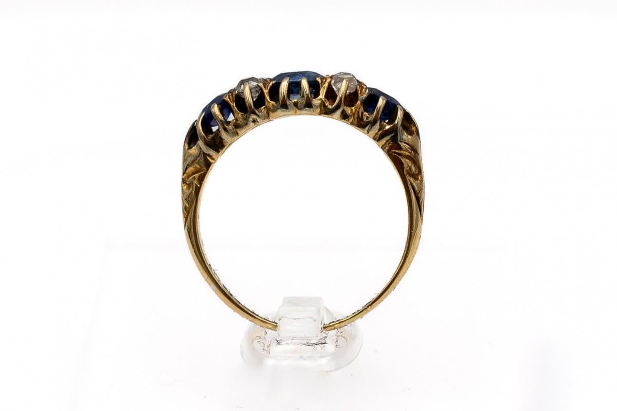Early Victorian Antique ring with sapphires and diamonds, Great Britain, mid-19th century. For Sale