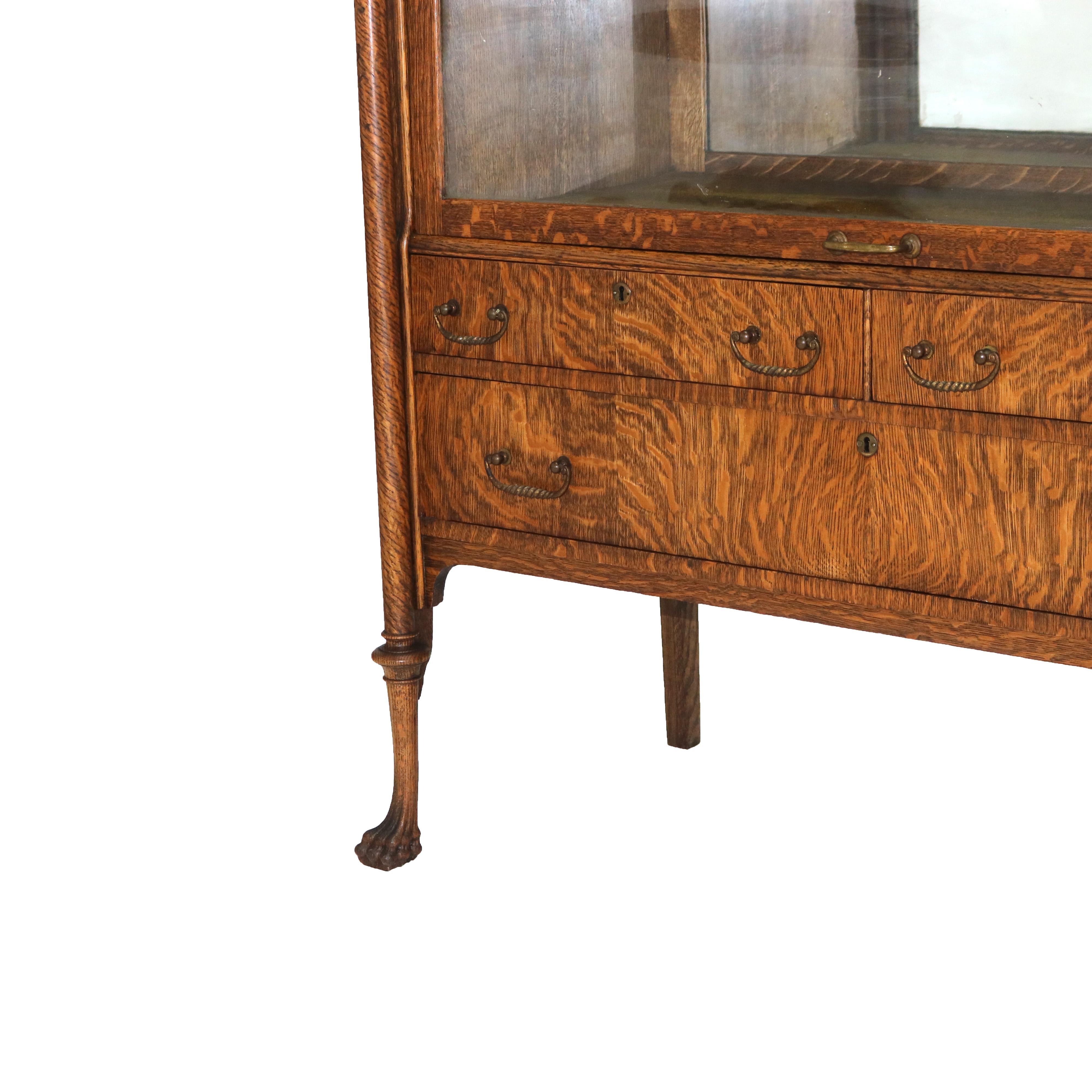 Antiker RJ Horner geschnitzter Vitrinenschrank aus geschnitzter viertelgesägter Eiche und Glaskristall, um 1920 im Angebot 3