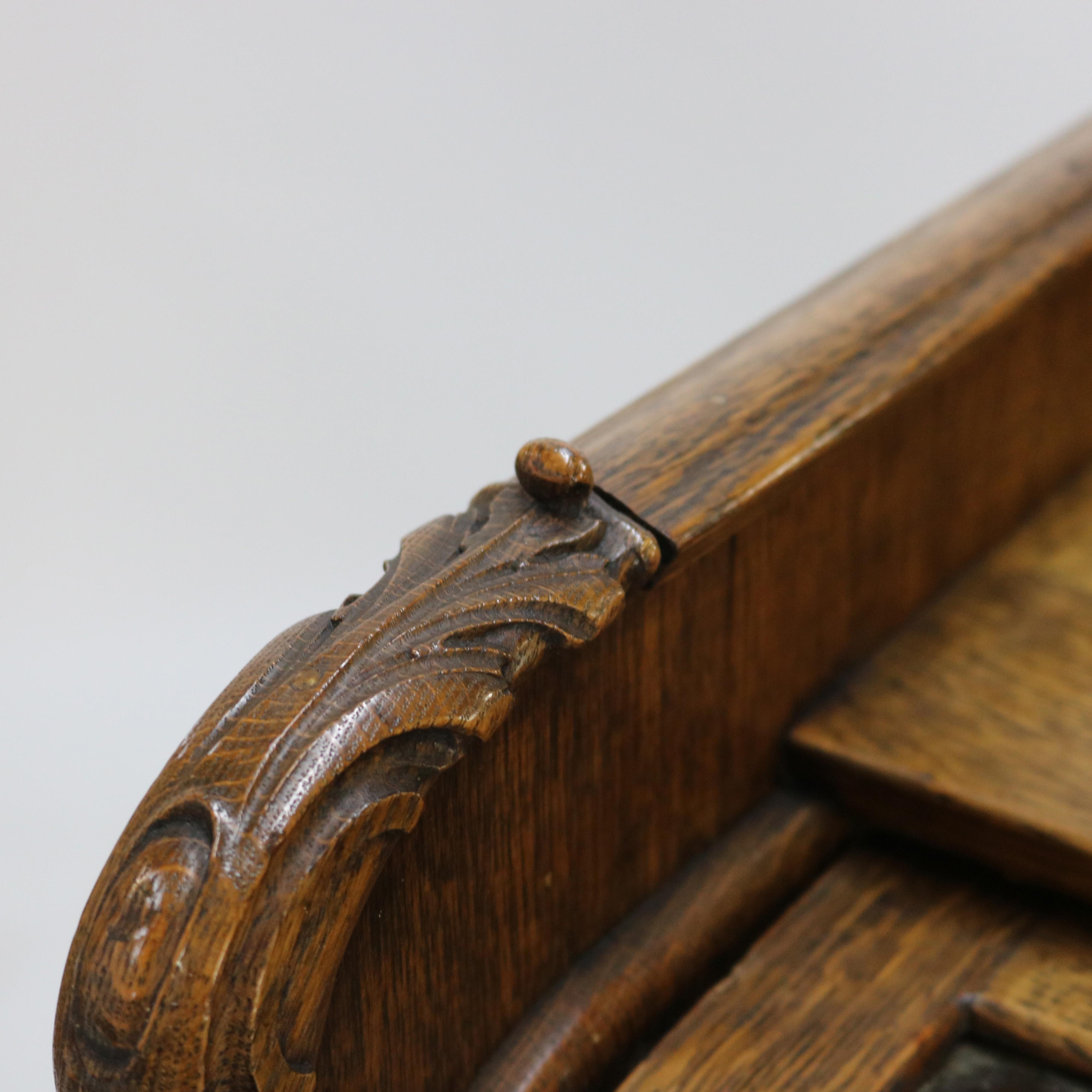 Antiker RJ Horner geschnitzter Vitrinenschrank aus geschnitzter viertelgesägter Eiche und Glaskristall, um 1920 im Angebot 5