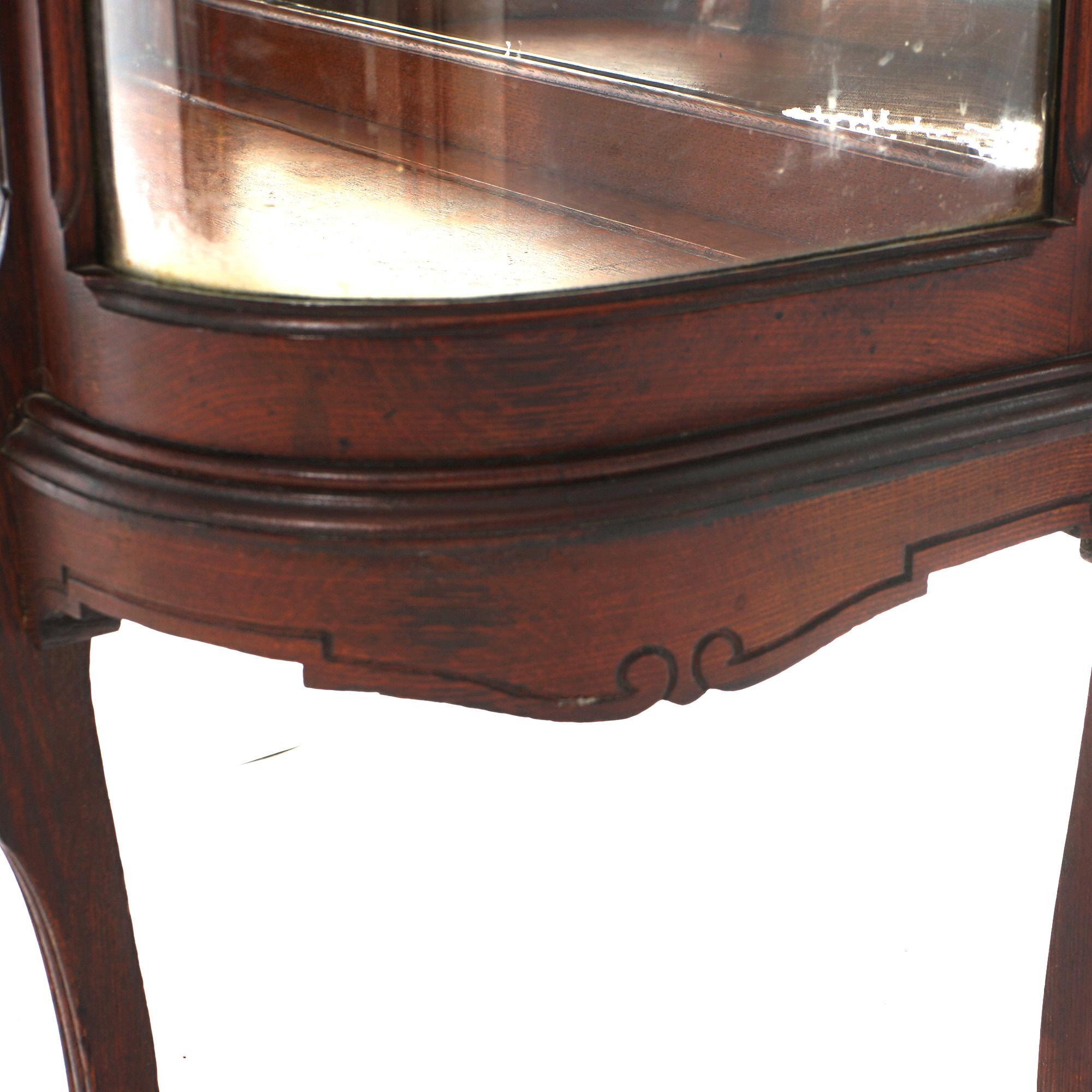 Antico RJ Horner Diminutive Oak Vitrine con elementi a nastro e fogliame C1910 in vendita 7