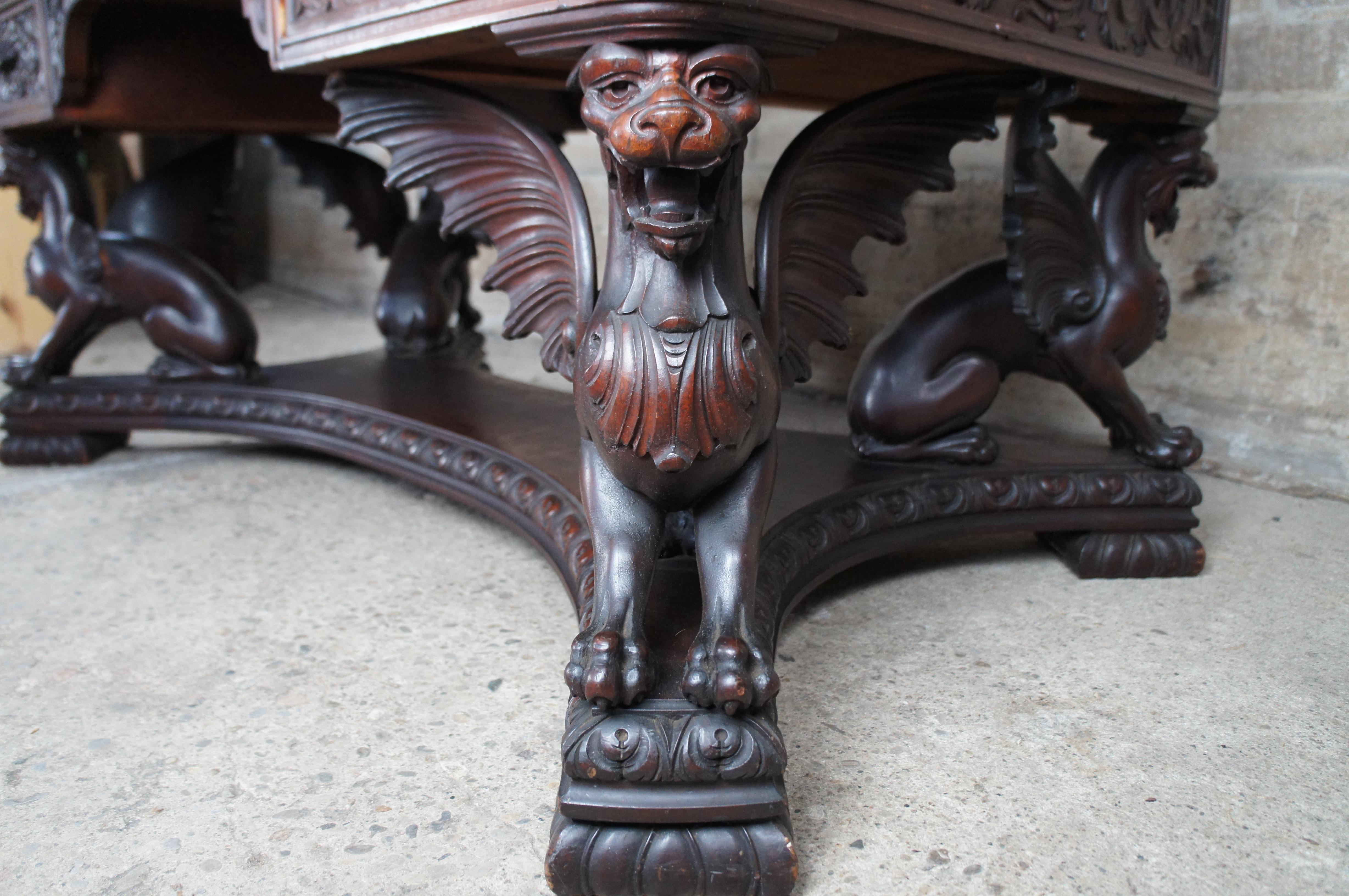 Antiguo Escritorio RJ Horner Figural de caoba tallada Grifo Mesa de biblioteca Socios en Bueno estado para la venta en Dayton, OH