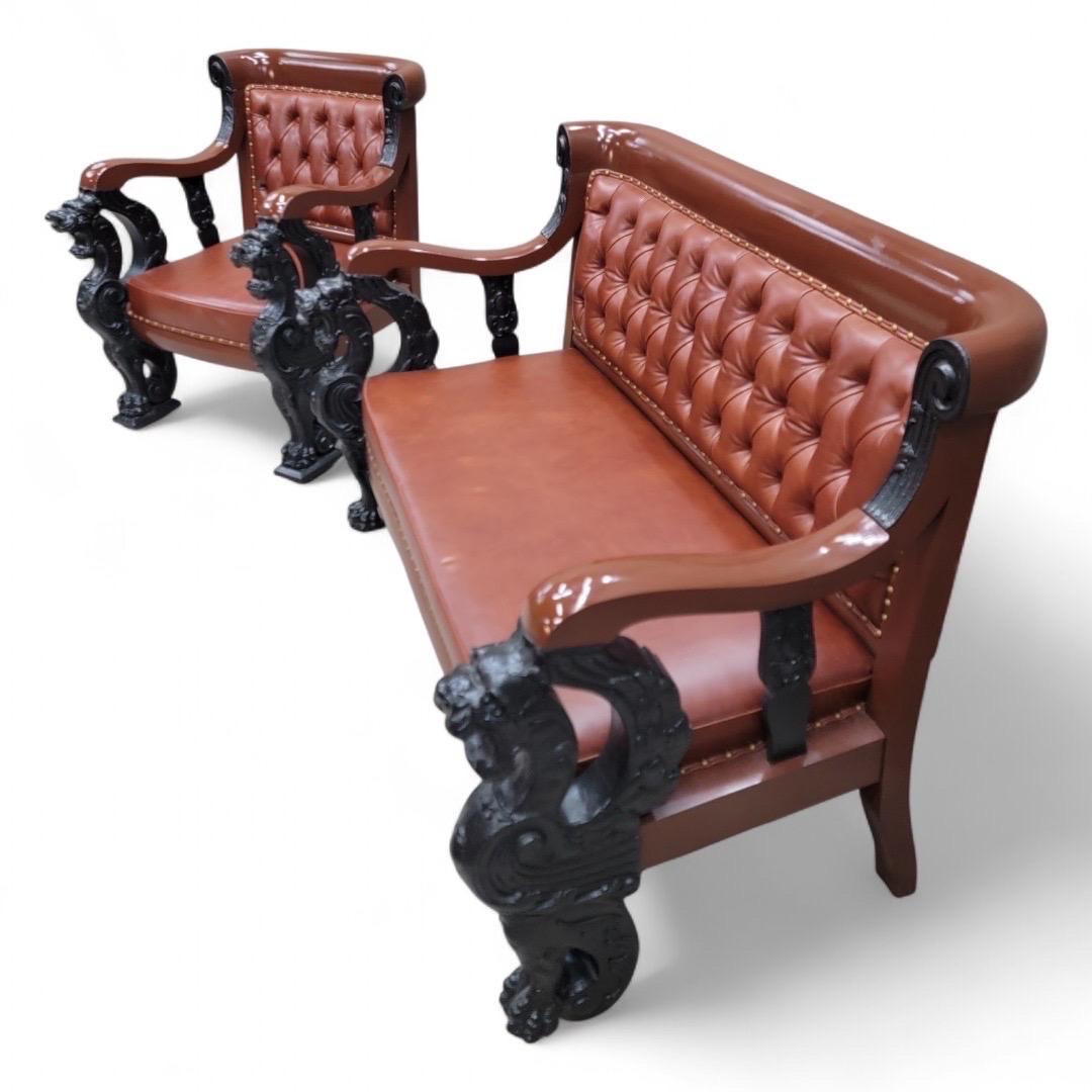 Antike J.R. Horner Style Carved Griffin Tufted Parlor Set Neu gepolstert (19. Jahrhundert) im Angebot