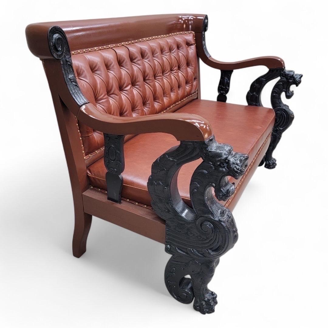 Antike J.R. Horner Style Carved Griffin Tufted Parlor Set Neu gepolstert im Angebot 2