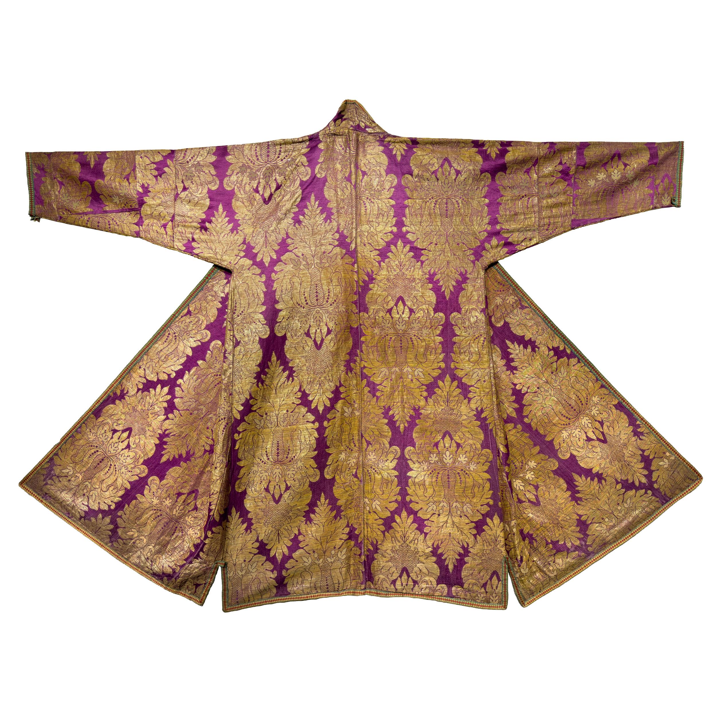 Islamico Chapan in broccato di seta uzbeko della metà del XIX secolo in vendita