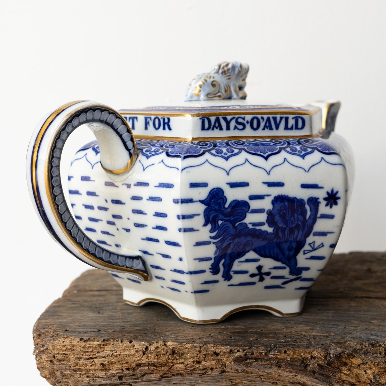 Antique Robert Burns, Auld Lang Syne China Teapot By Copeland Spode 19th Century In Good Condition In Bristol, GB