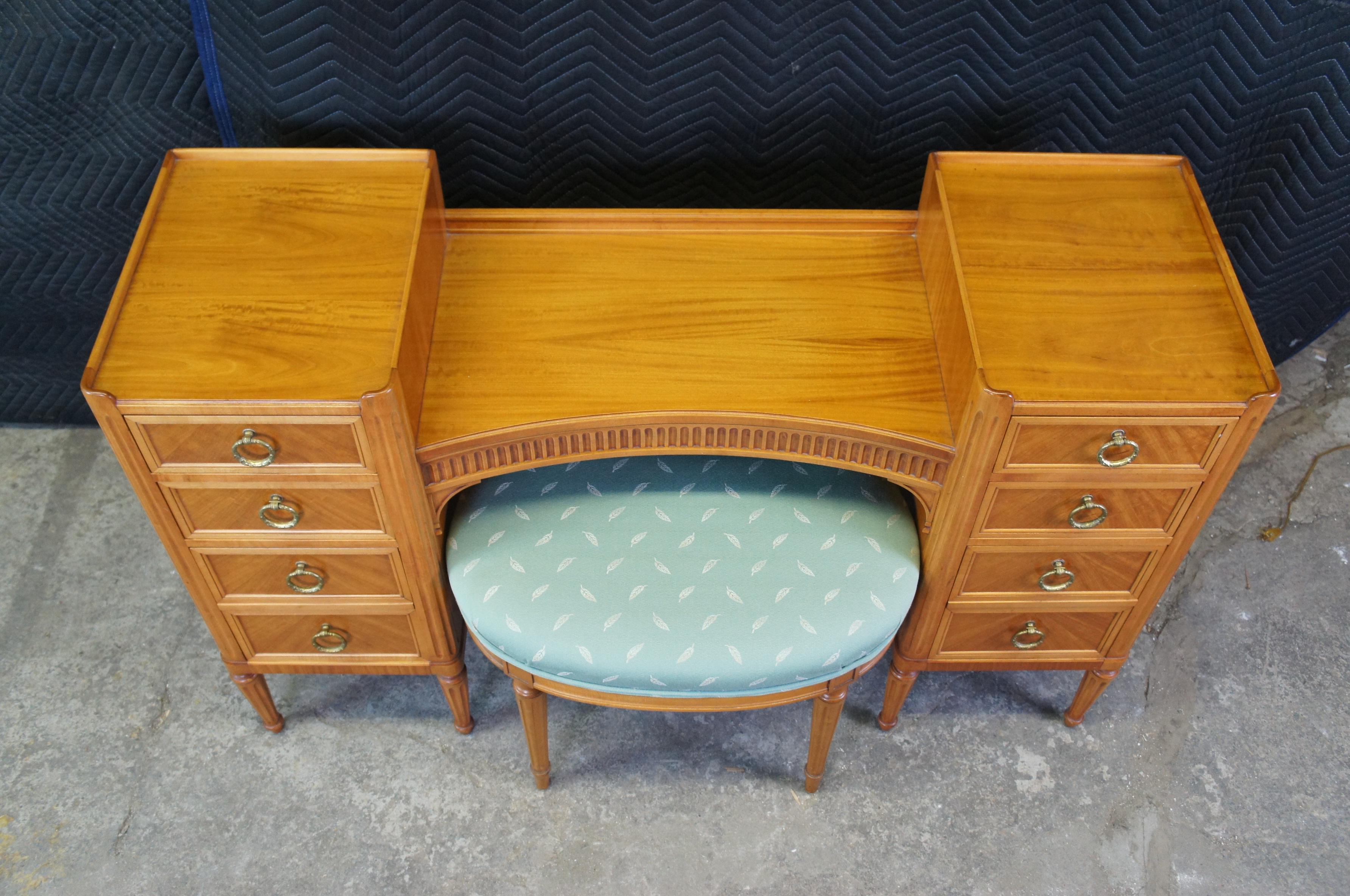 Antique Robert W Irwin Louis French XVI Satinwood Vanity Dressing Table & Chair In Good Condition In Dayton, OH