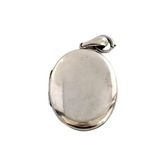 Antique Robinson & McKewan Birmingham Sterling Silver Large Oval Locket