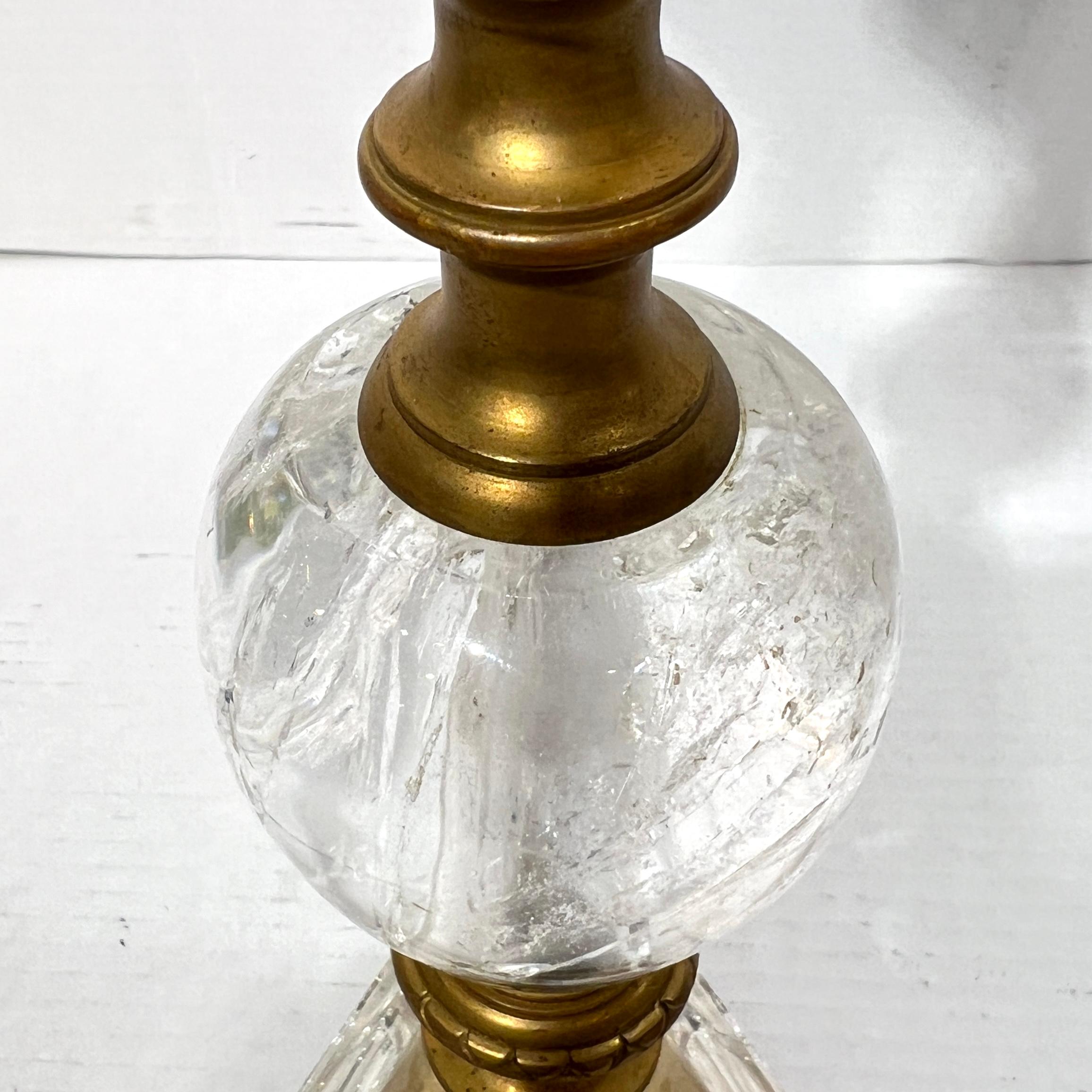 Lampada da tavolo antica in cristallo di rocca e bronzo attribuita a Caldwell In condizioni buone in vendita a New York, NY