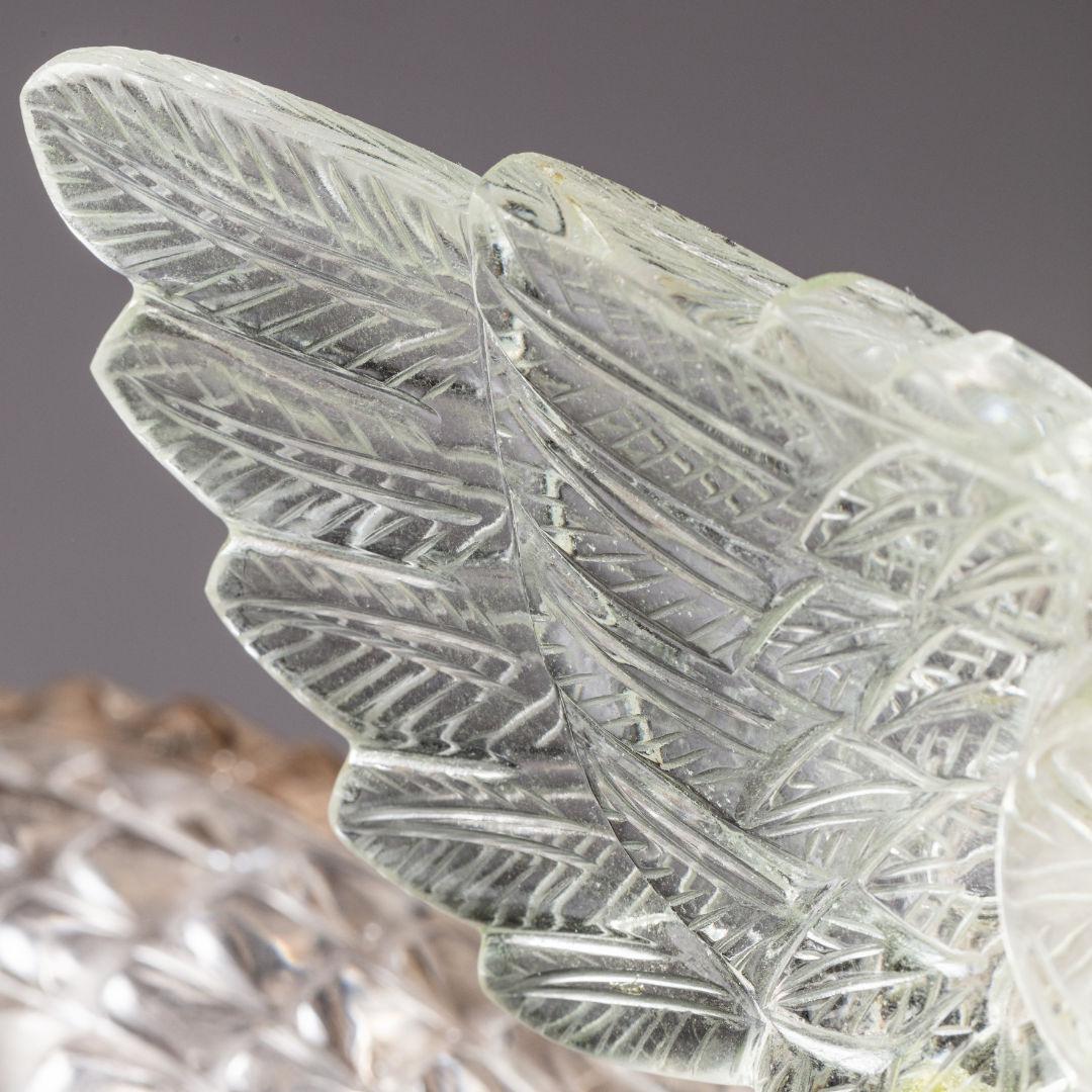 Chimère de chandelier en cristal de roche antique avec argent et émeraudes en vente 1