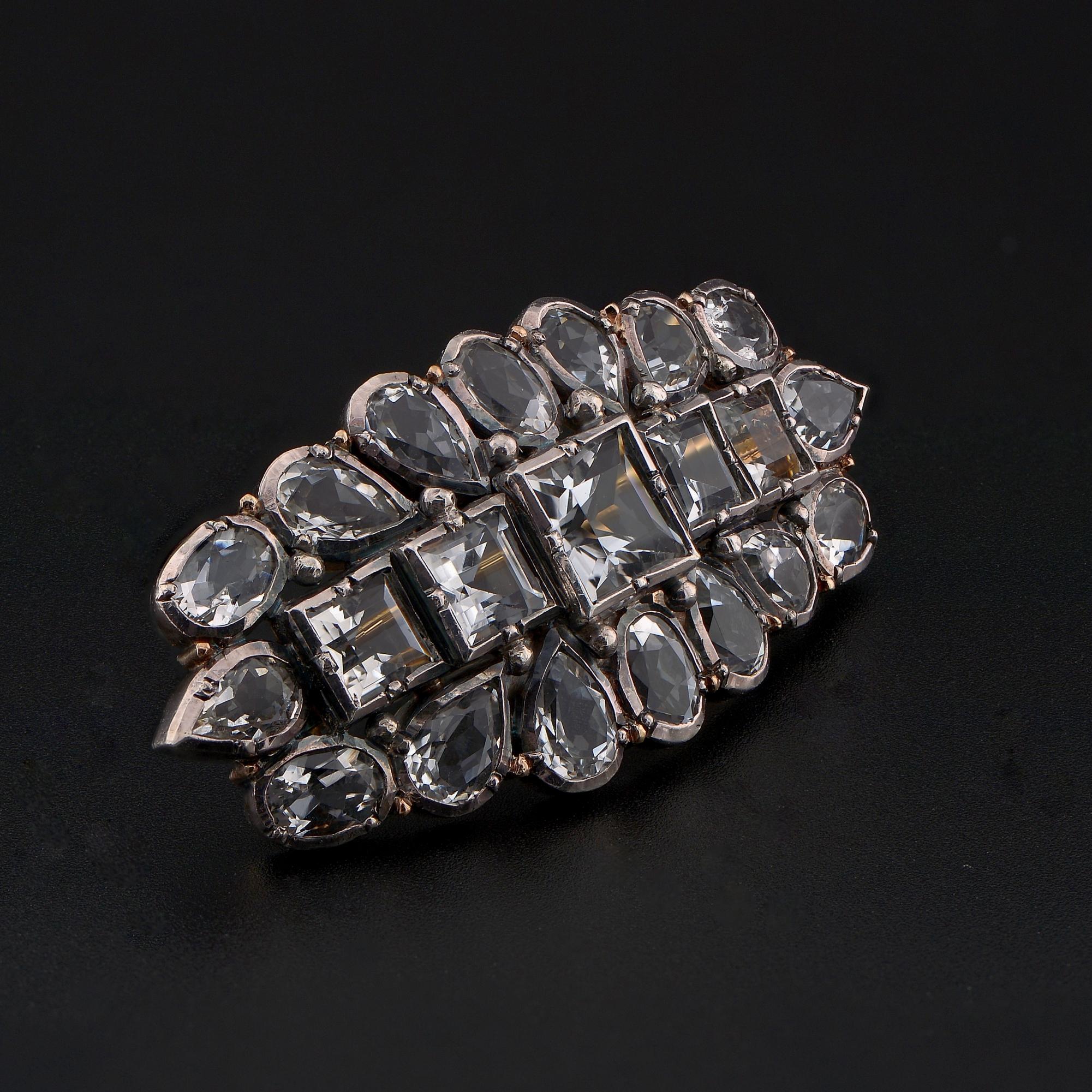 Taille émeraude Broche portugaise en cristal de roche antique Or Silver  en vente