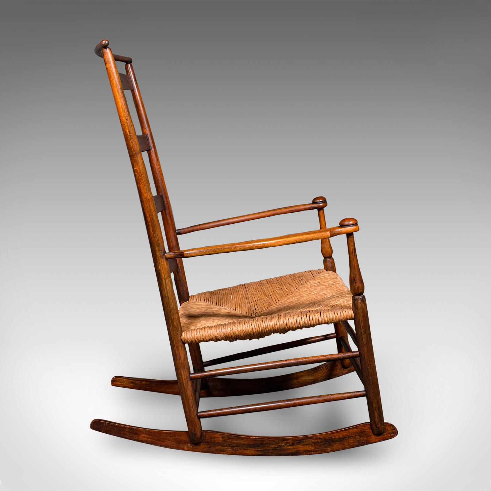 Édouardien Antique Rocking Chair, American, Shaker Number 7 Rocker, Edwardian, Circa 1910 en vente