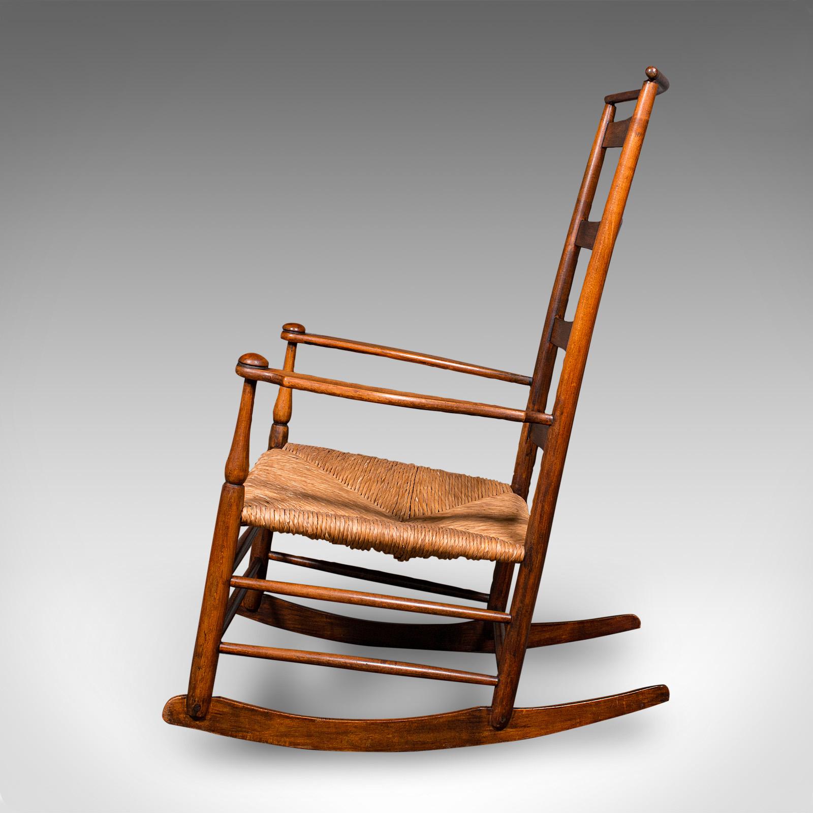 Antique Rocking Chair, American, Shaker Number 7 Rocker, Edwardian, Circa 1910 Bon état - En vente à Hele, Devon, GB