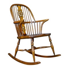 Antique Rocking Chair:: Anglais:: Edwardian:: Windsor Stick Back:: Elbow:: circa 1910