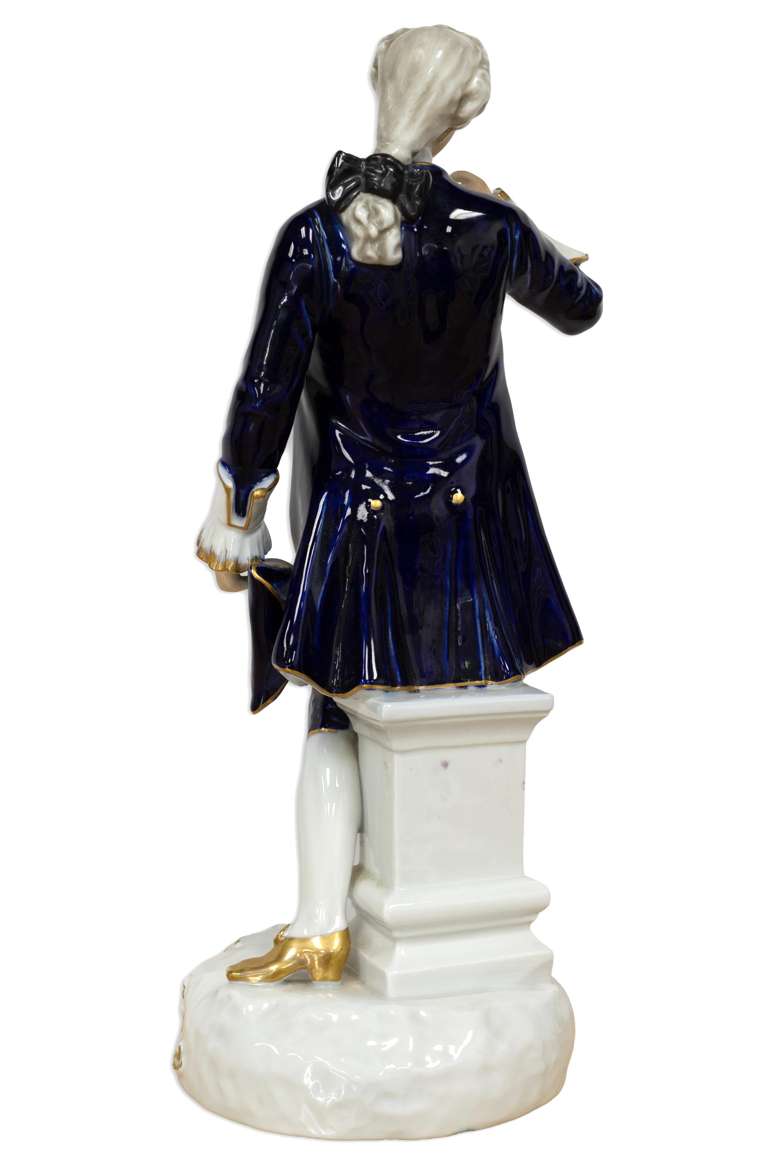 Rococò Antique Rococo Aristocrats - Pair of Painted Porcelain Figurines, Germany in vendita