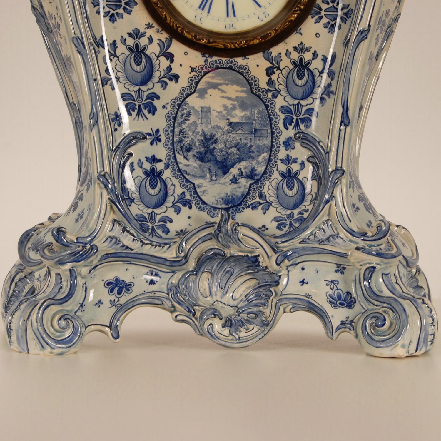 Antique Rococo Delft Vases Pendulum Clock Garniture Tall Delftware 3 Pieces In Good Condition In Wommelgem, VAN