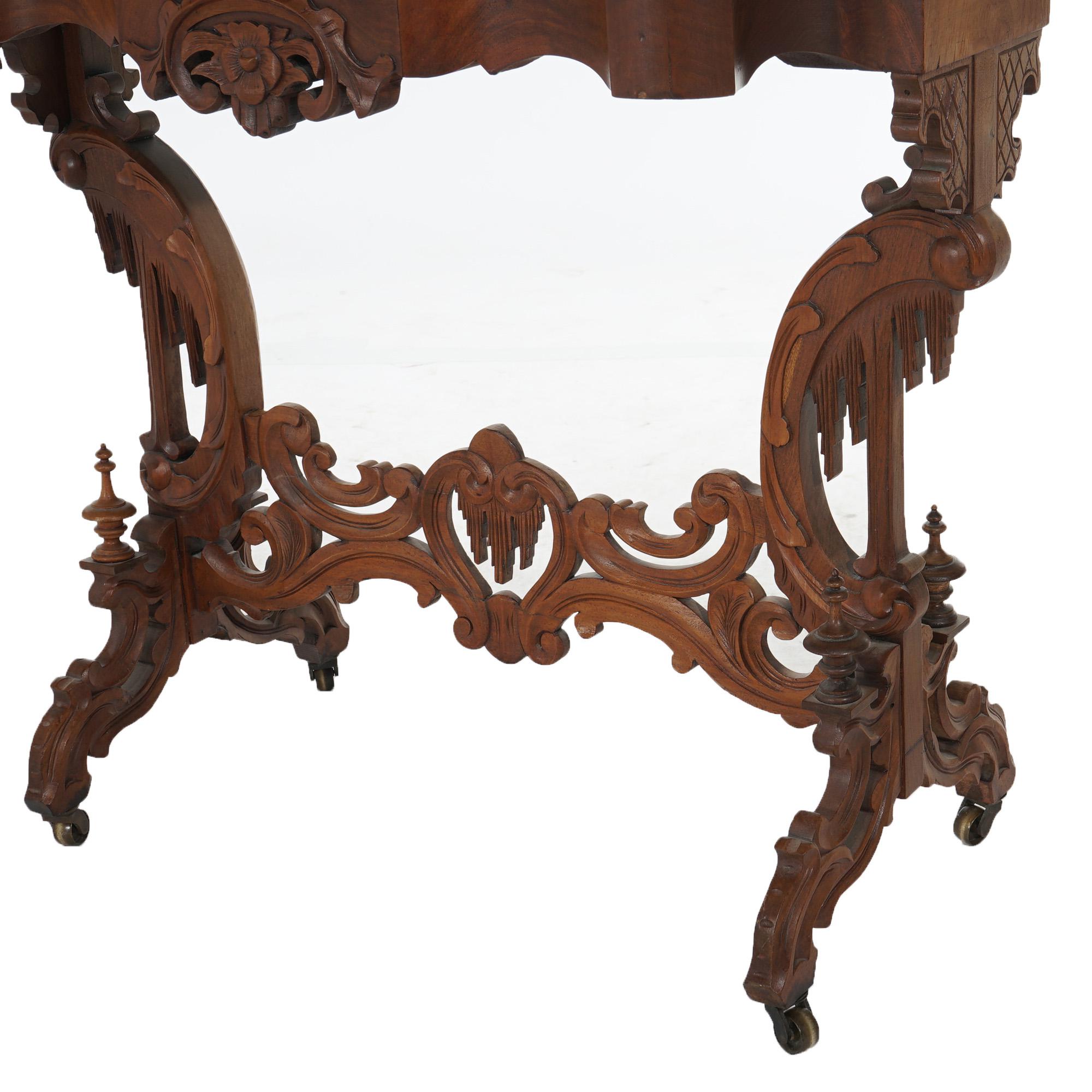 Antiker Rokoko-Gothic-Parlor-Tisch aus geschnitztem Nussbaumholz mit Marmorplatte, um 1880 im Angebot 8