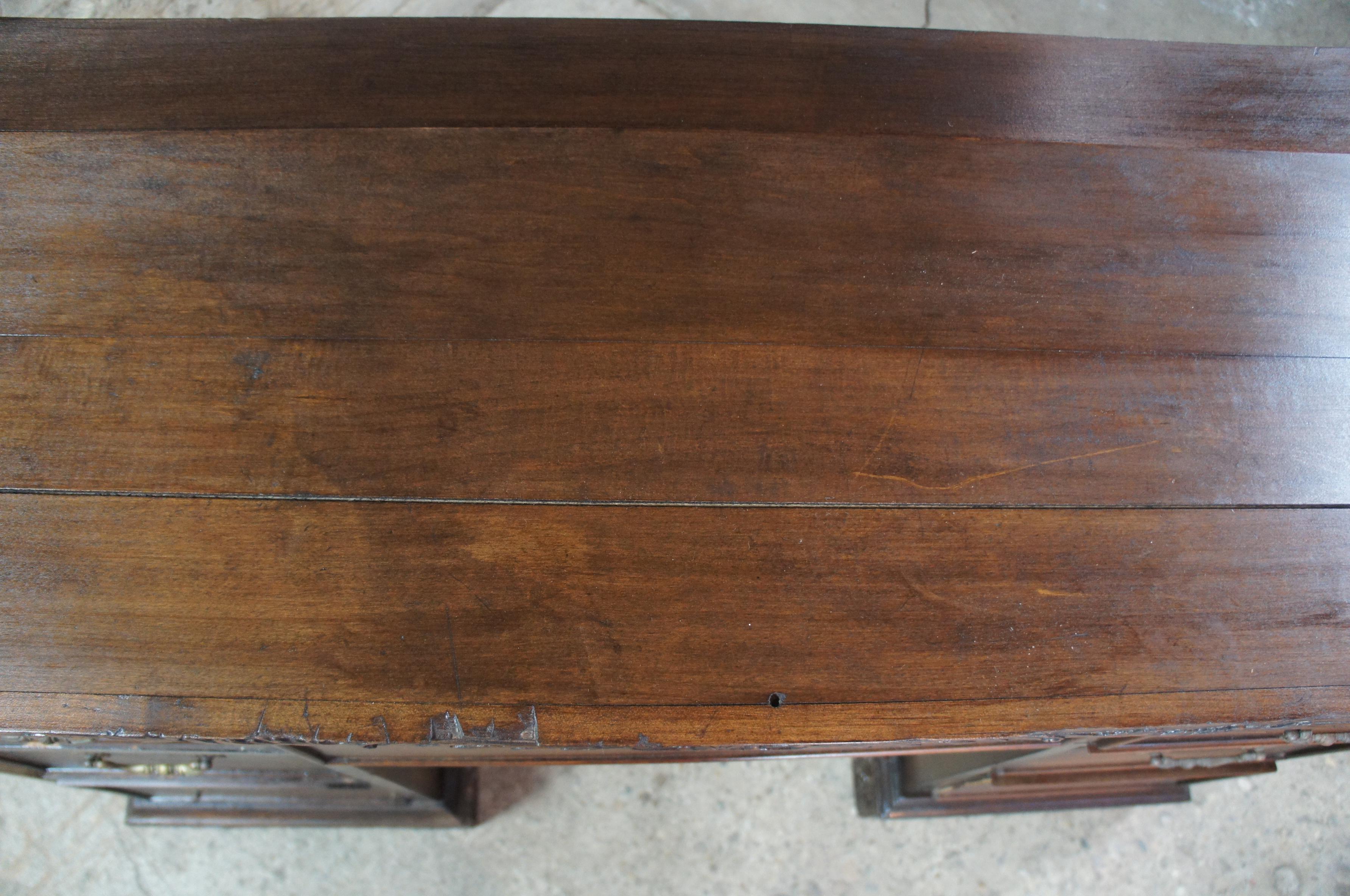 Antique Rococo Revival Walnut 7-Drawer Kneehole Desk 5