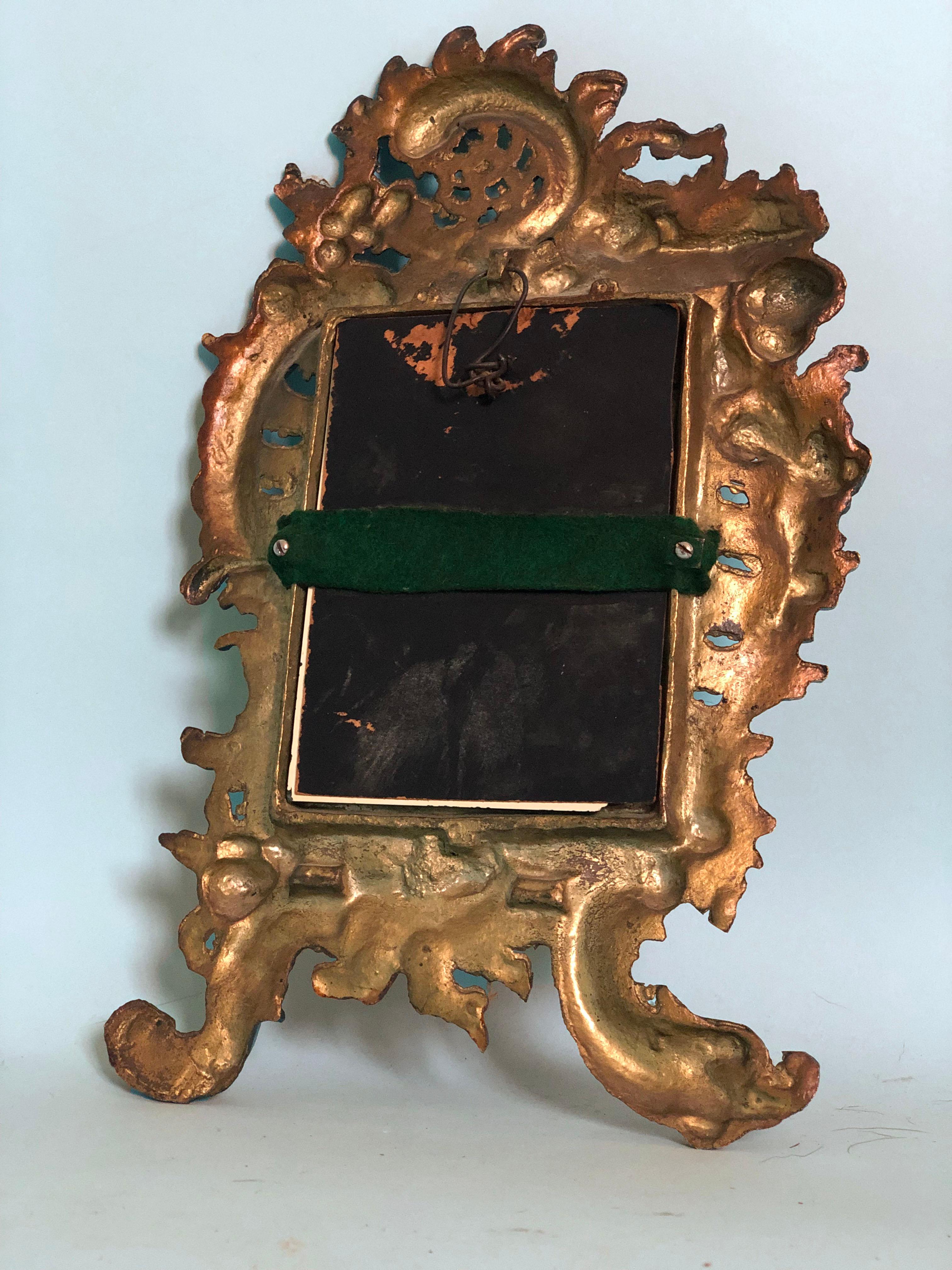 Antiker Rokoko-Tischspiegel mit Cherubkopf, Frankreich, spätes 19. Jahrhundert im Angebot 1