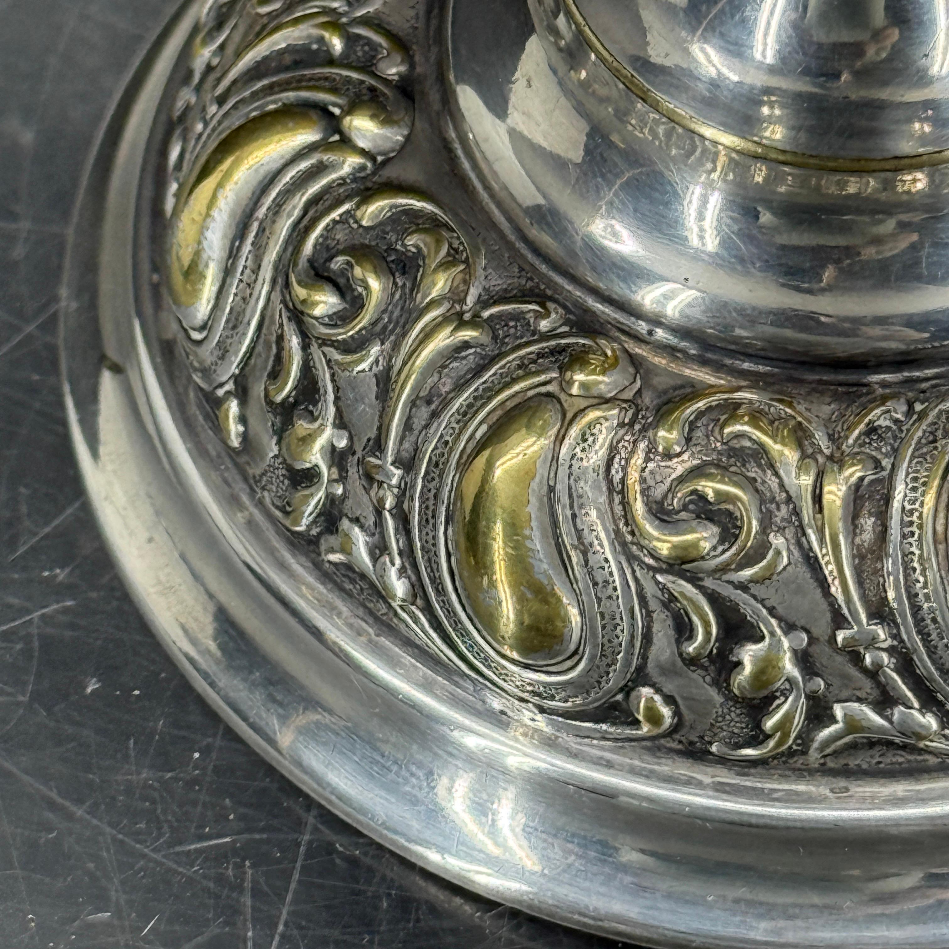 Antica campana da tavolo rococò vintage in argento per la reception in vendita 1