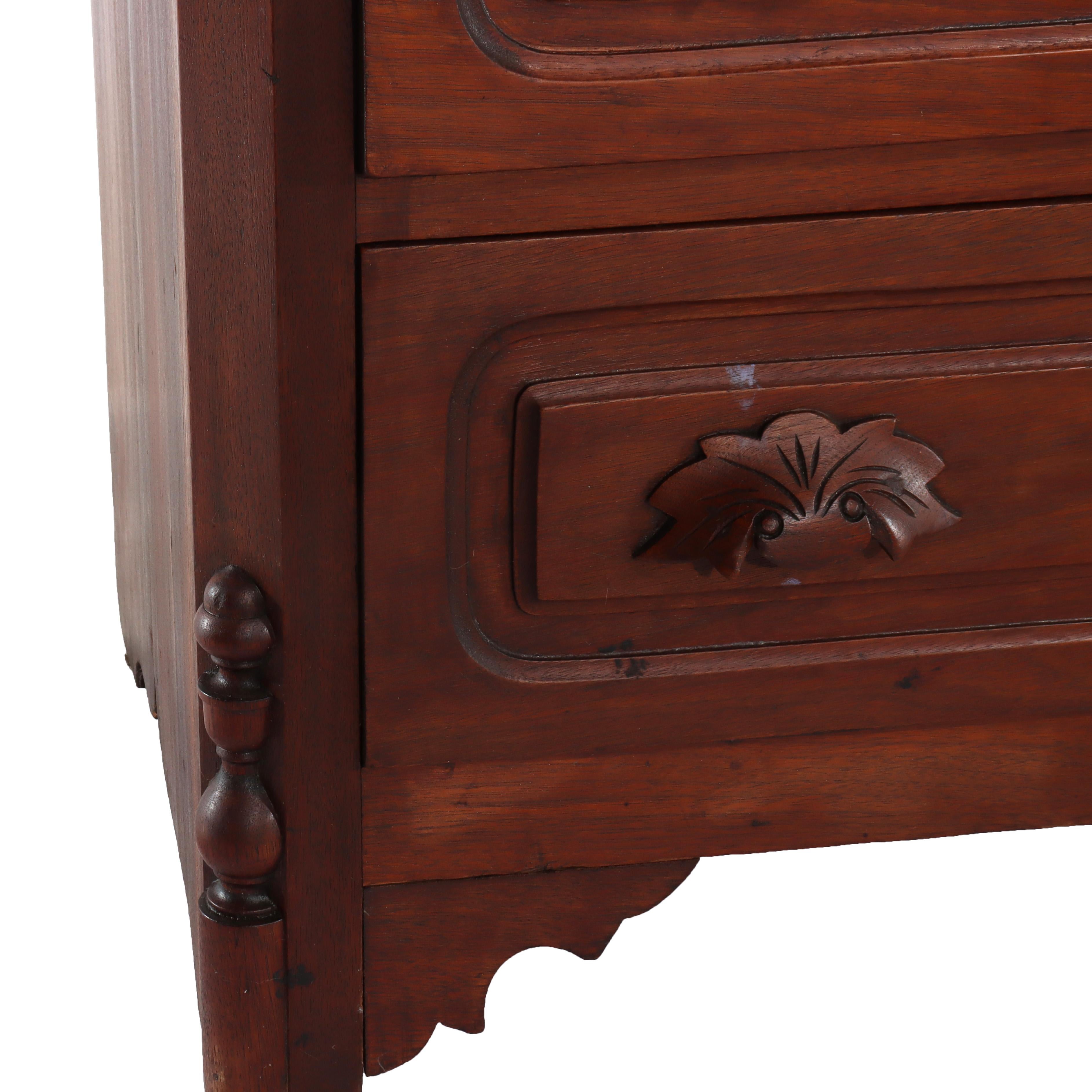 Antique Rococo Walnut 3-Drawer Commode With Back Splash & Carved Pulls c1890 in vendita 4