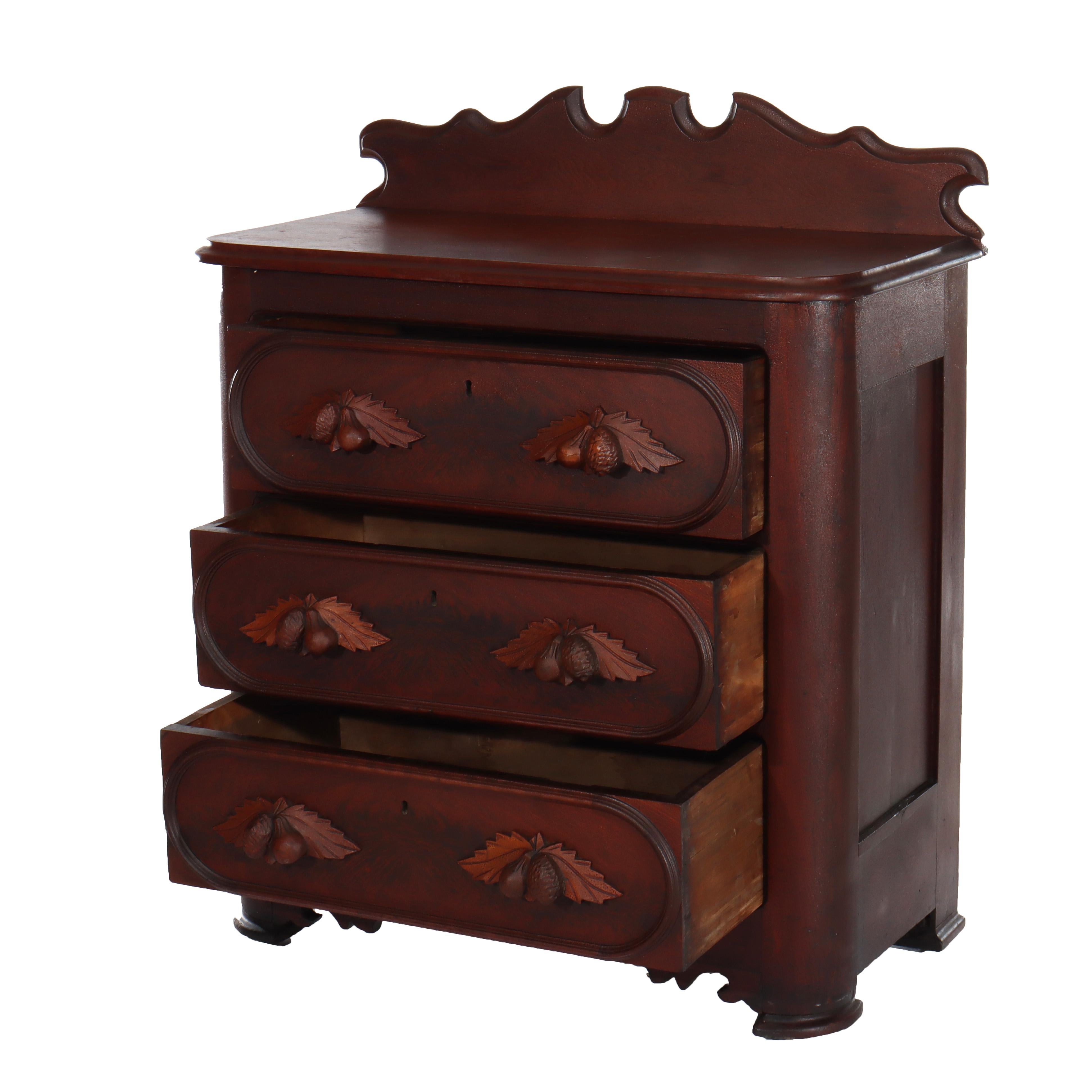 Antique Rococo Walnut 3-Drawer Commode With Back Splash & Carved Pulls In condizioni buone in vendita a Big Flats, NY
