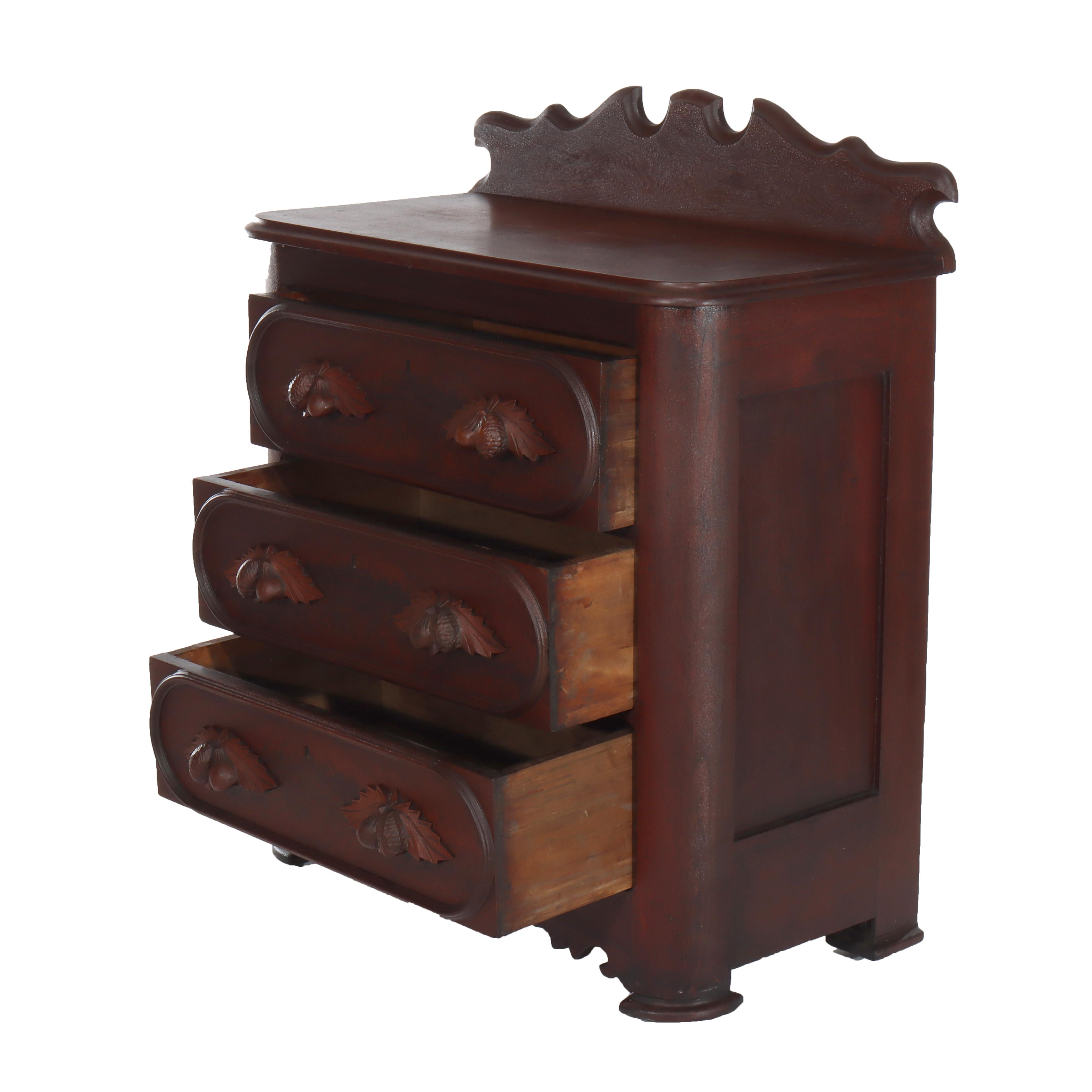 Antique Rococo Walnut 3-Drawer Commode With Back Splash & Carved Pulls in vendita 2