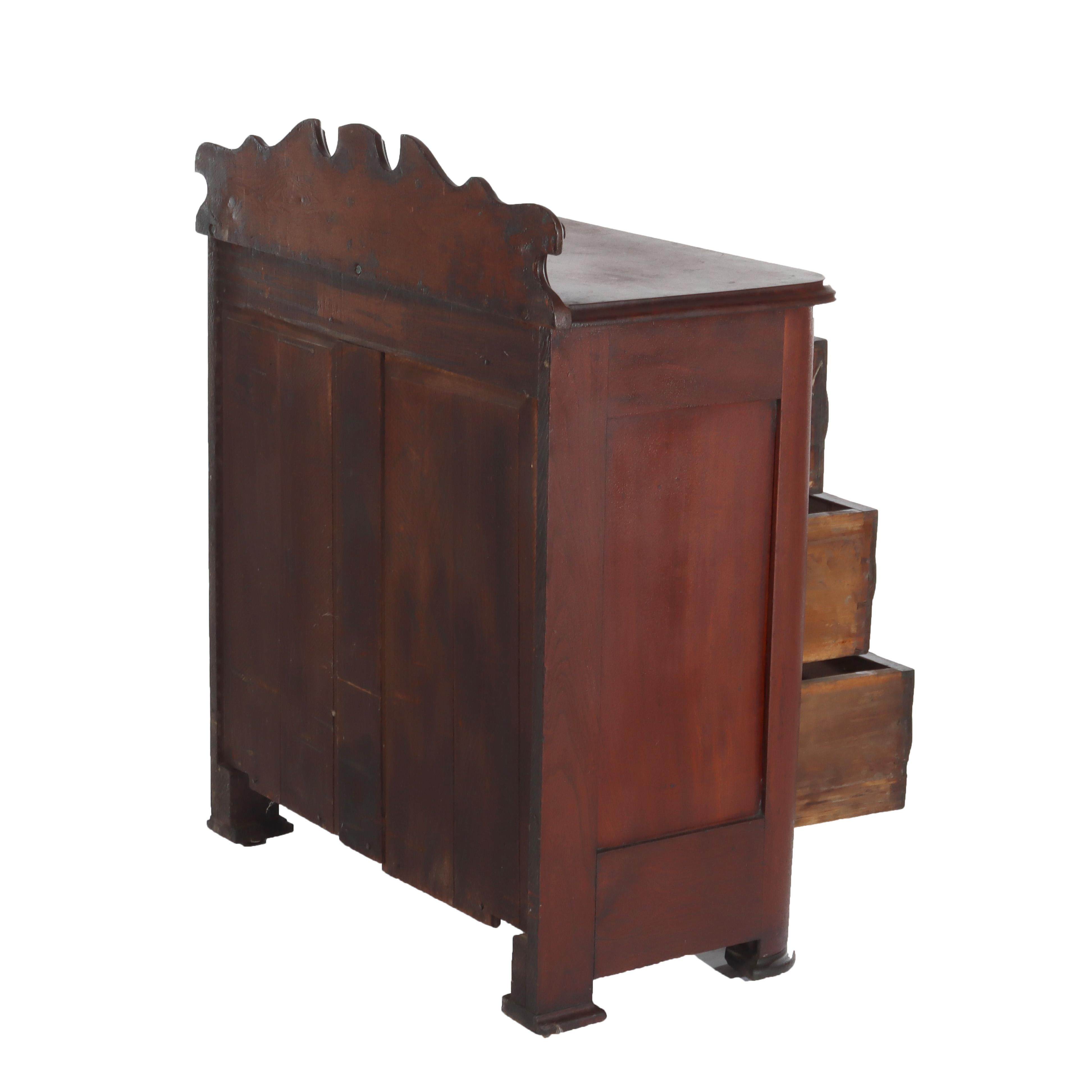 Antique Rococo Walnut 3-Drawer Commode With Back Splash & Carved Pulls in vendita 4