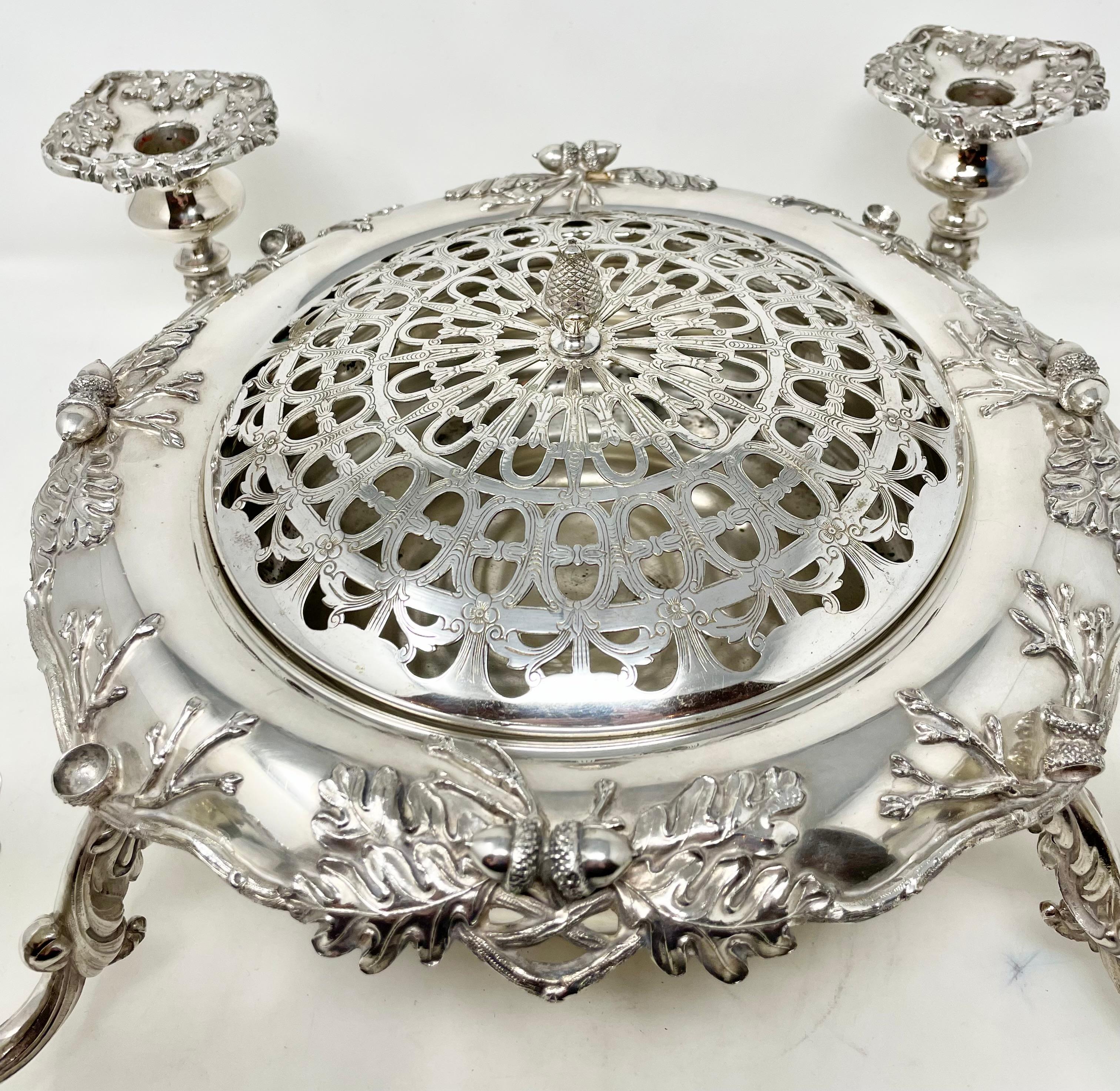 Centre de table et bougeoir ancien en argent à fleurs Roger Bros, datant d'environ 1870 Bon état - En vente à New Orleans, LA