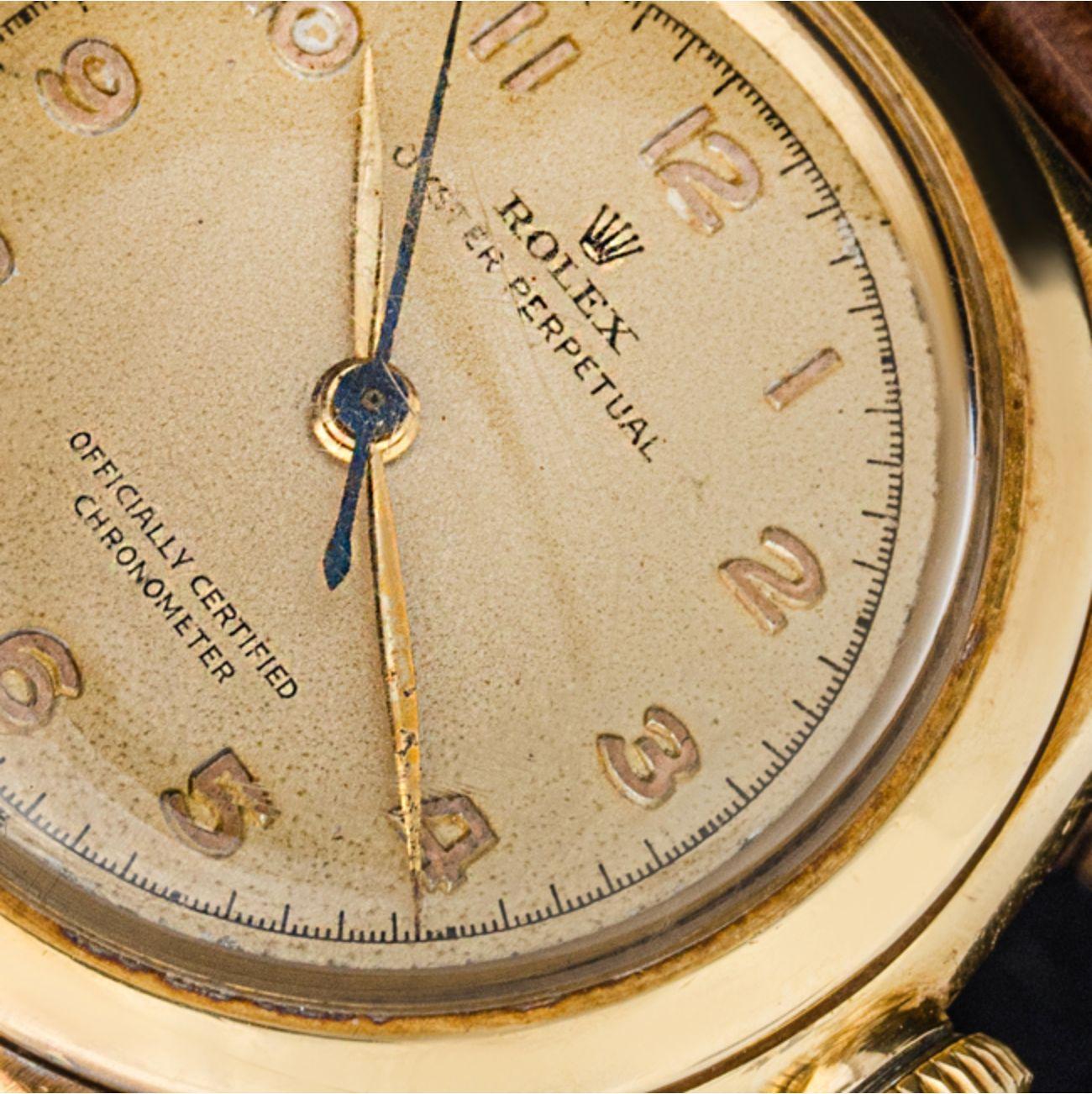 Antique Rolex Oyster Perpetual Yellow Gold In Excellent Condition For Sale In London, GB