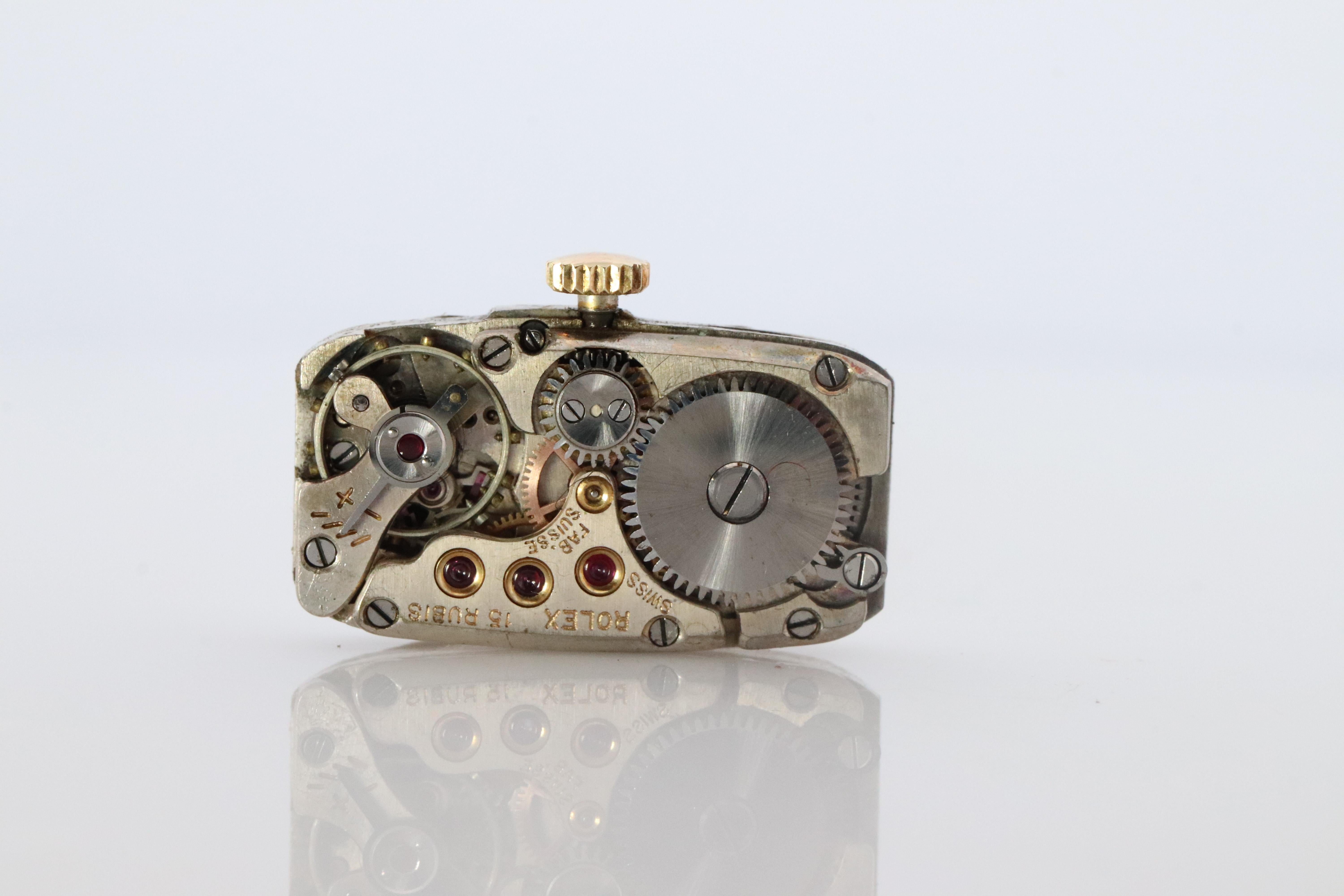 Antique Rolex Womens Cocktail Watch. 9k YG 2699 Manual Windup. Circa 1930s en vente 6