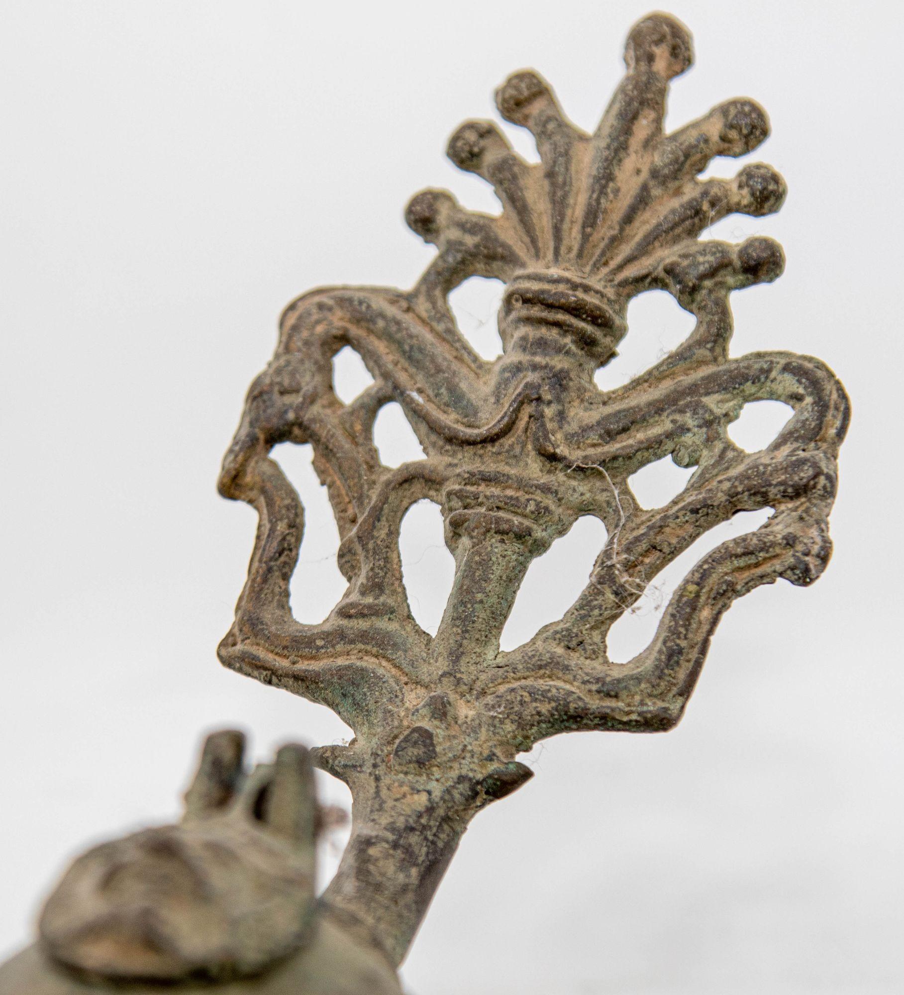 Égyptien Lampe à huile ancienne de style byzantin romain en bronze en vente