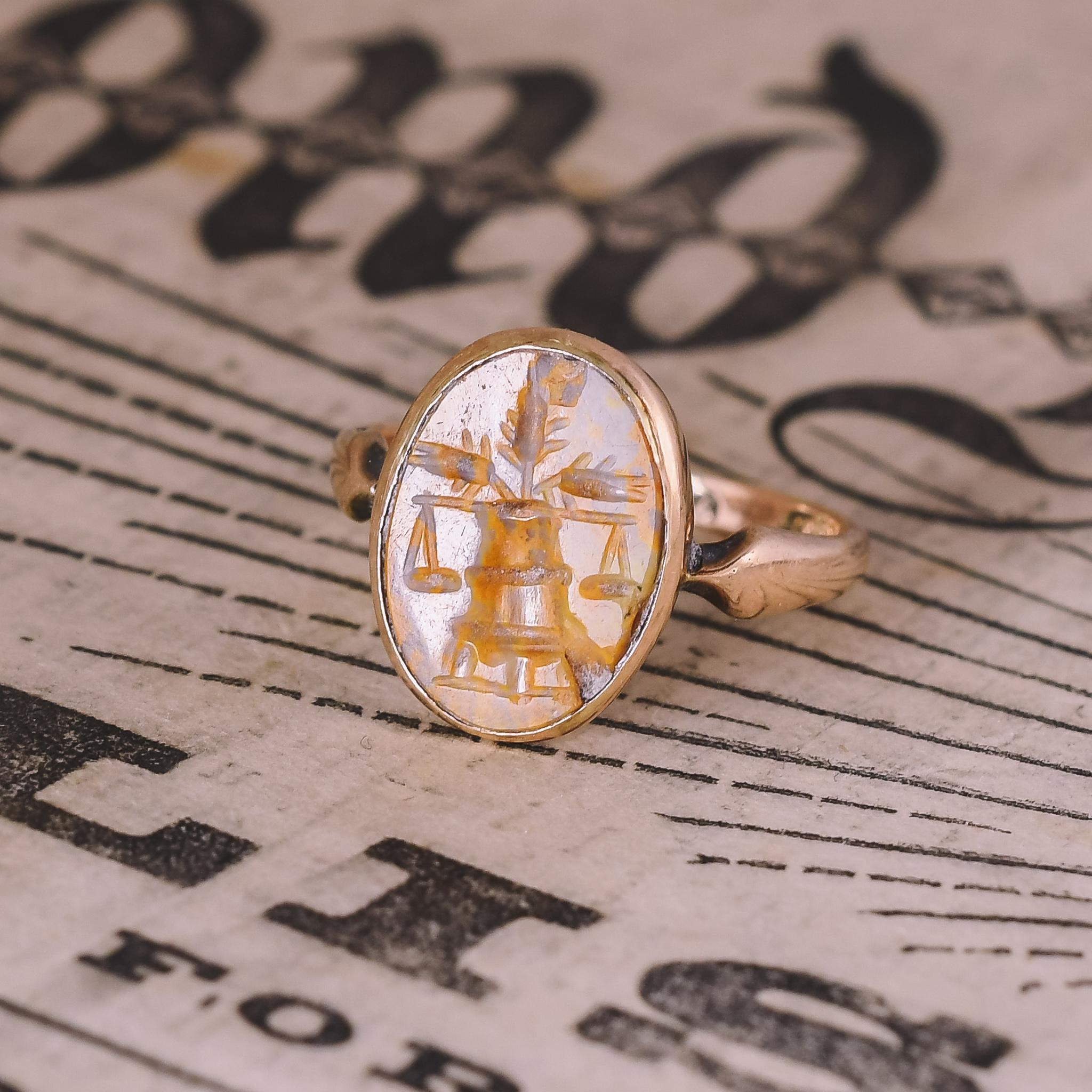 Antique Roman Ceres Intaglio Signet Ring In Fair Condition In Sale, Cheshire