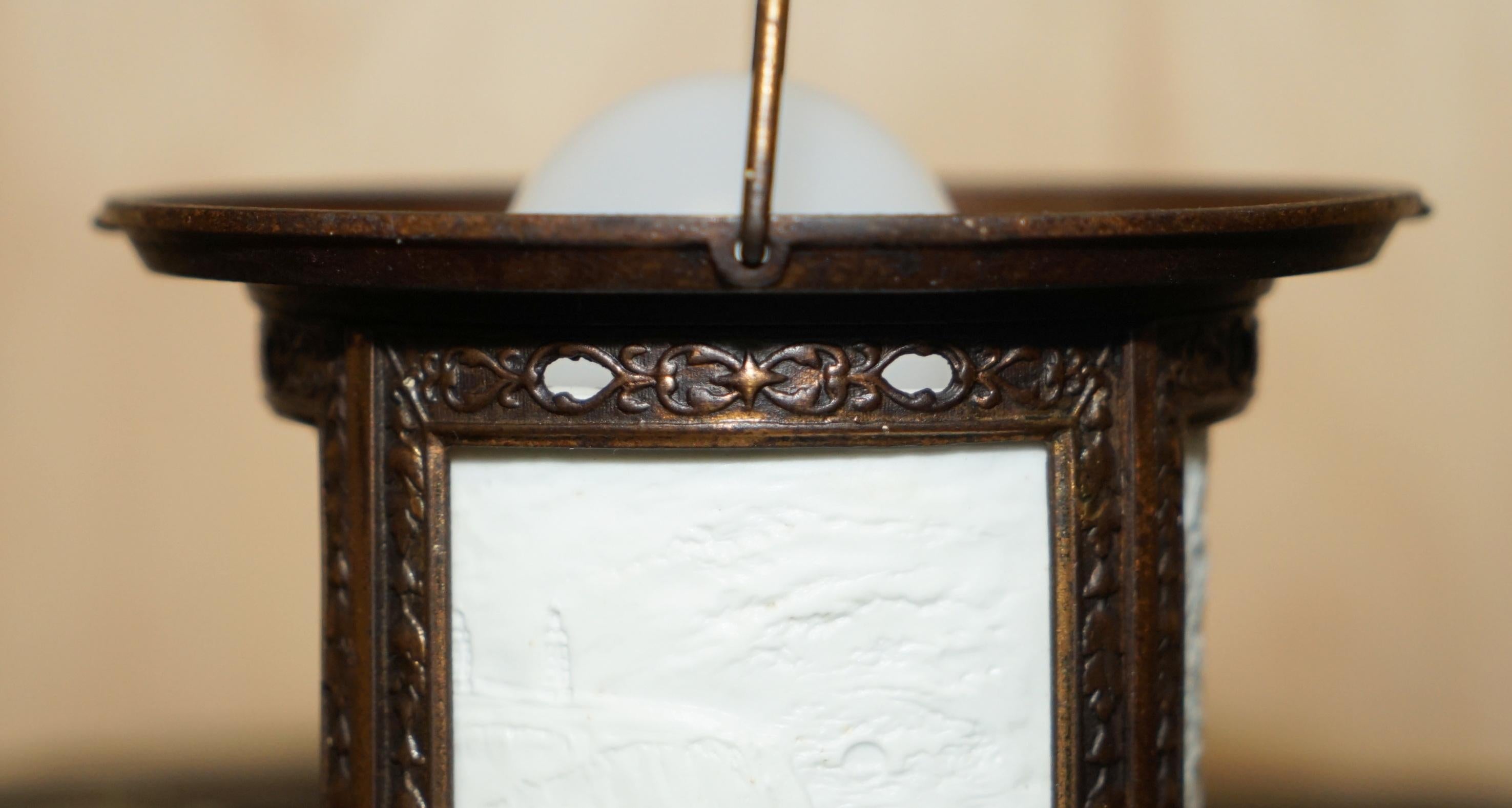 ANTIQUERoman GRAND TOUR BRONZED CANDLE LAMP RESTORED ZU USE AS A TABLE LAMp (Mittleres 19. Jahrhundert) im Angebot