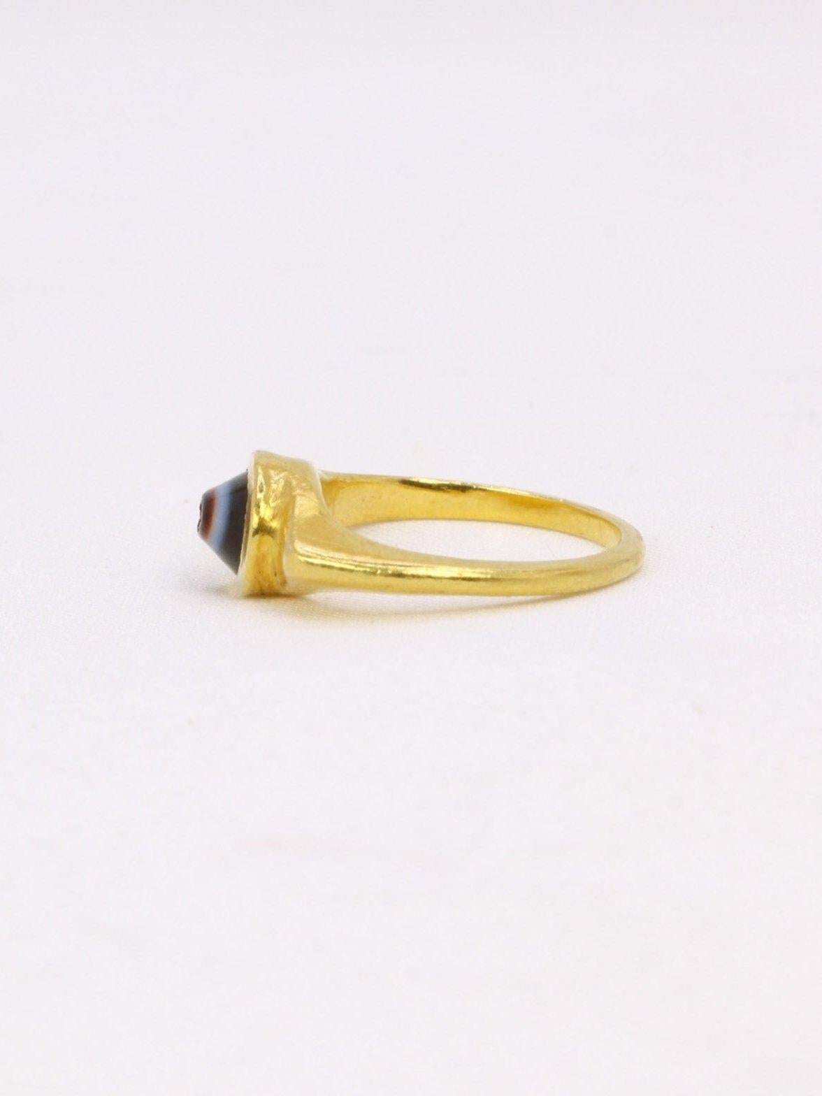 Antique roman intaglio ring on agate figuring Athena 2