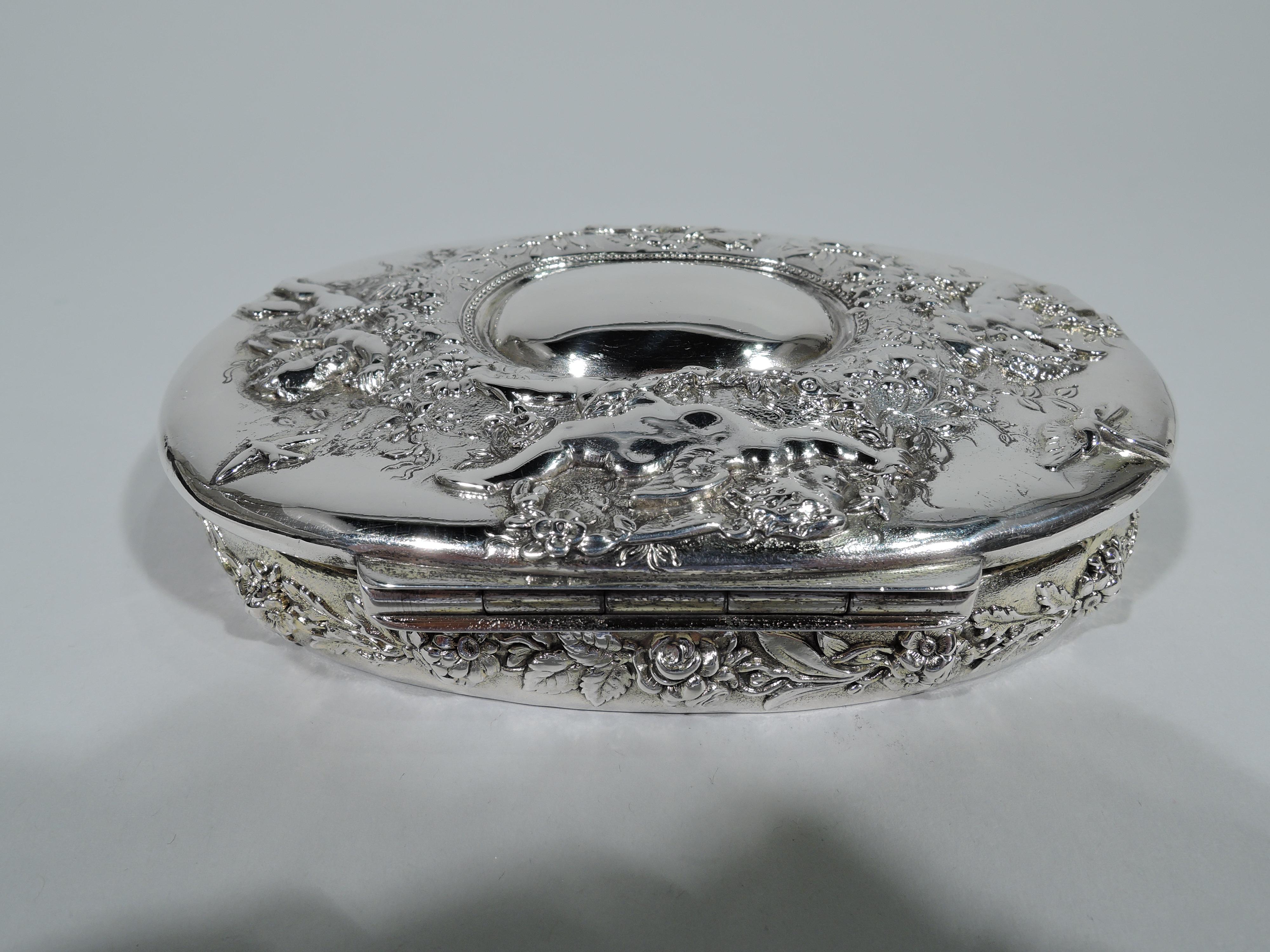 Antique Romantic Sterling Silver Cupid and Garland Keepsake Box by Tiffany In Excellent Condition In New York, NY