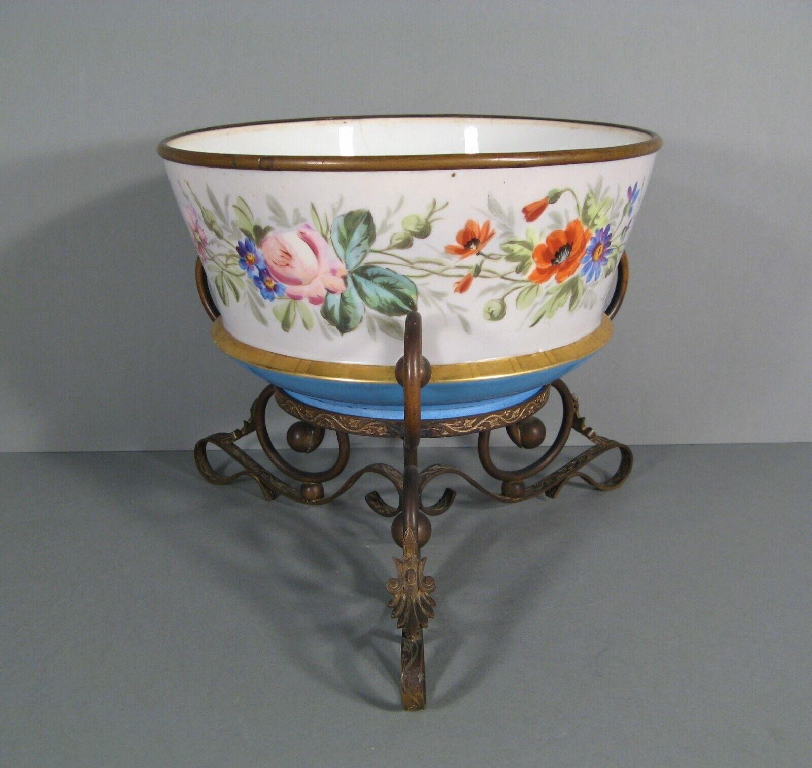 French Antique Romantic Style Fruit Coupe in Painted Porcelain with Brass Mount - 1Y133