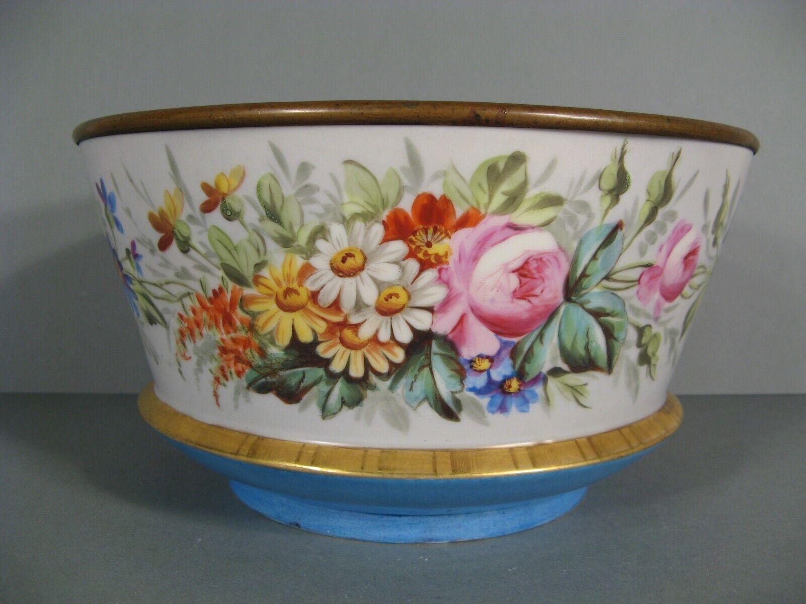Antique Romantic Style Fruit Coupe in Painted Porcelain with Brass Mount - 1Y133 2
