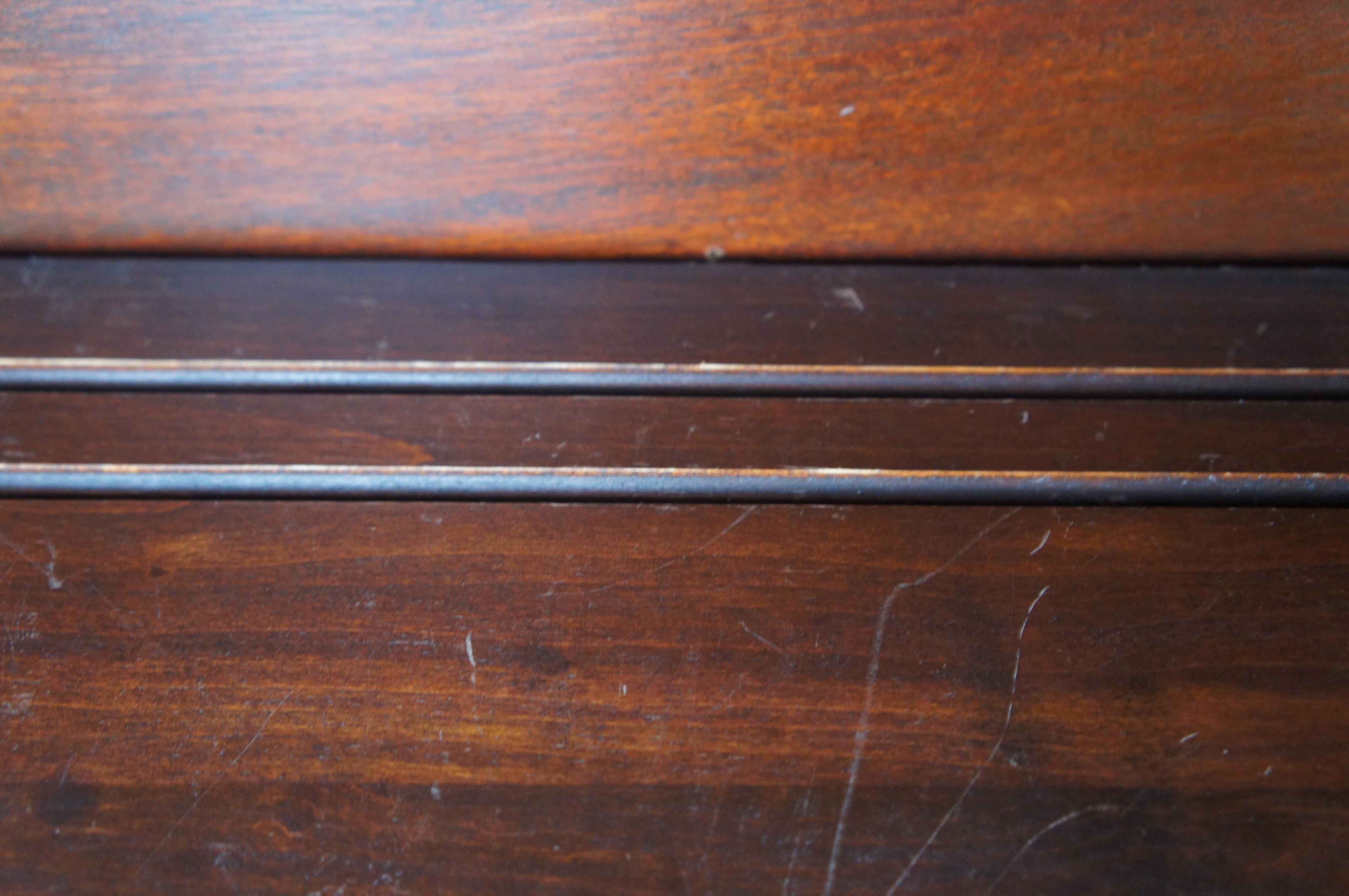 20ième siècle Ancienne vitrine anglaise Chippendale géorgienne en acajou de 78 pouces en vente