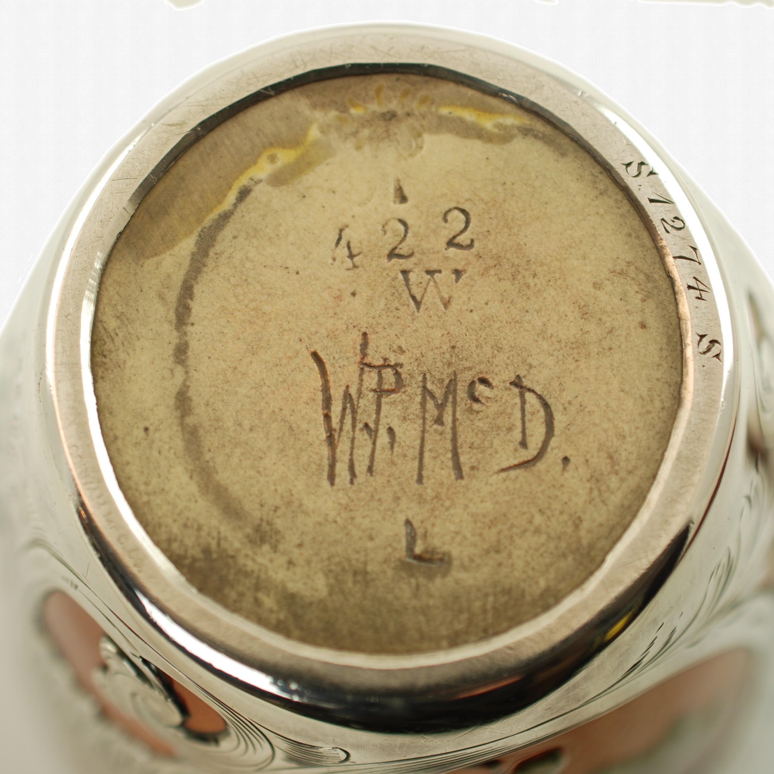 Vase ancien en poterie de Rookwood peint à la main et décoré d'argent gravé Gorham en vente 2