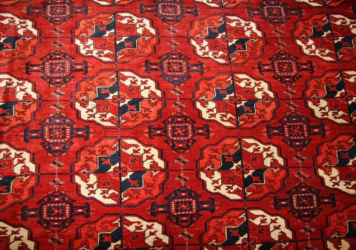 Antique Room Size Turkmen Tekke Rug. 7 ft 4 in x 11 ft 6 in In Excellent Condition For Sale In New York, NY