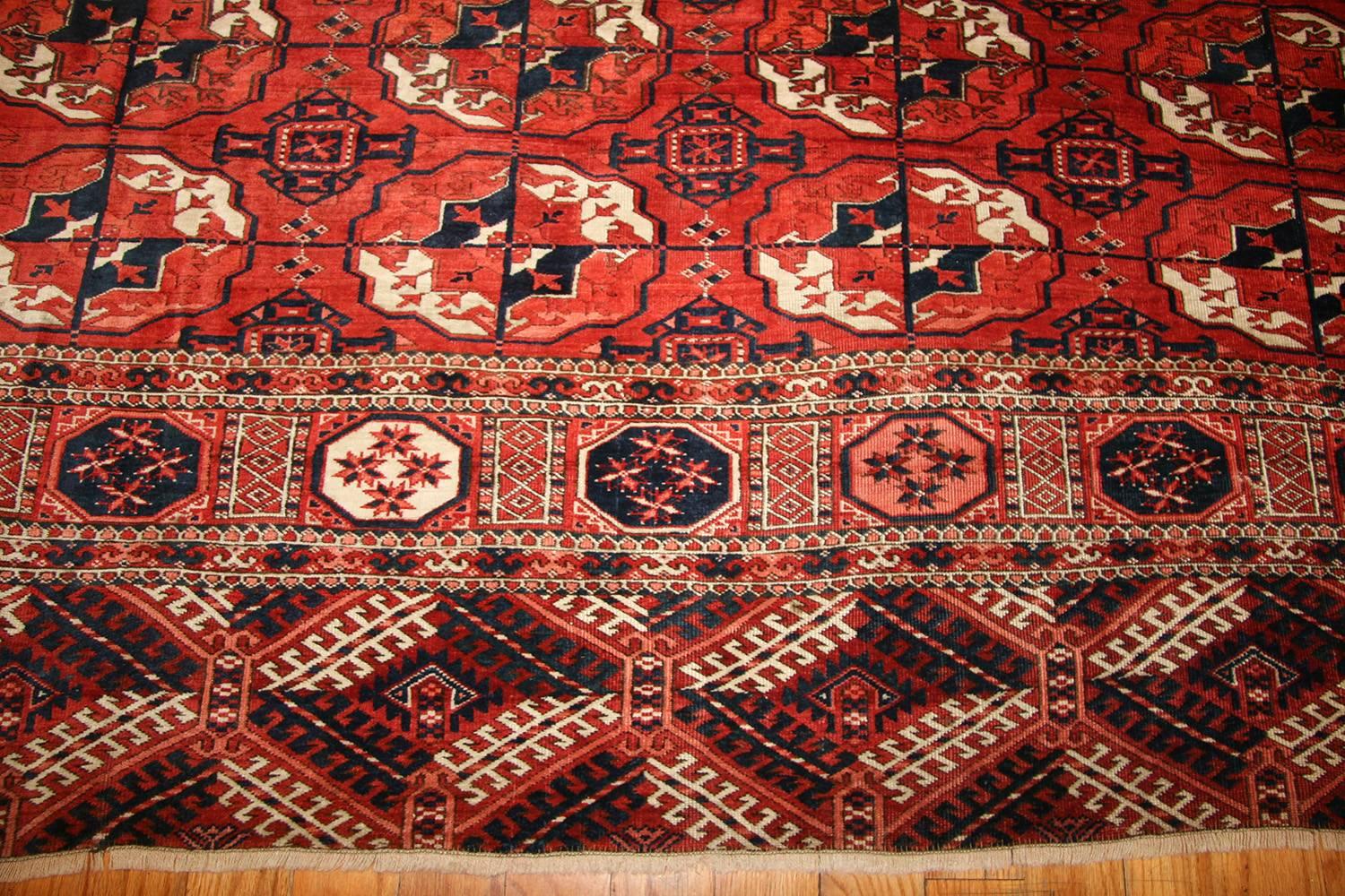 Antiker türkischer Tekke-Teppich in Zimmergröße. 7 ft 4 in x 11 ft 6 in im Zustand „Hervorragend“ im Angebot in New York, NY