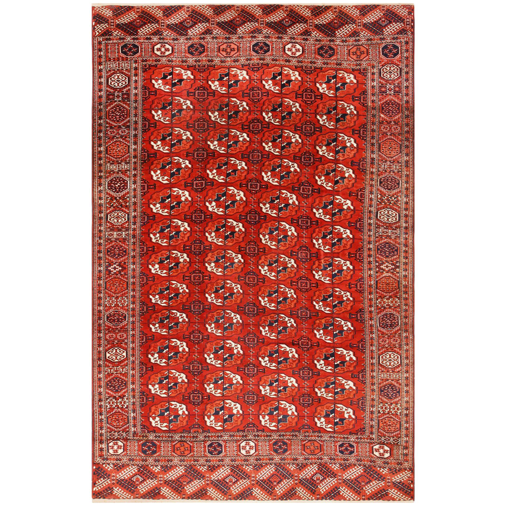 Antique Room Size Turkmen Tekke Rug. 7 ft 4 in x 11 ft 6 in