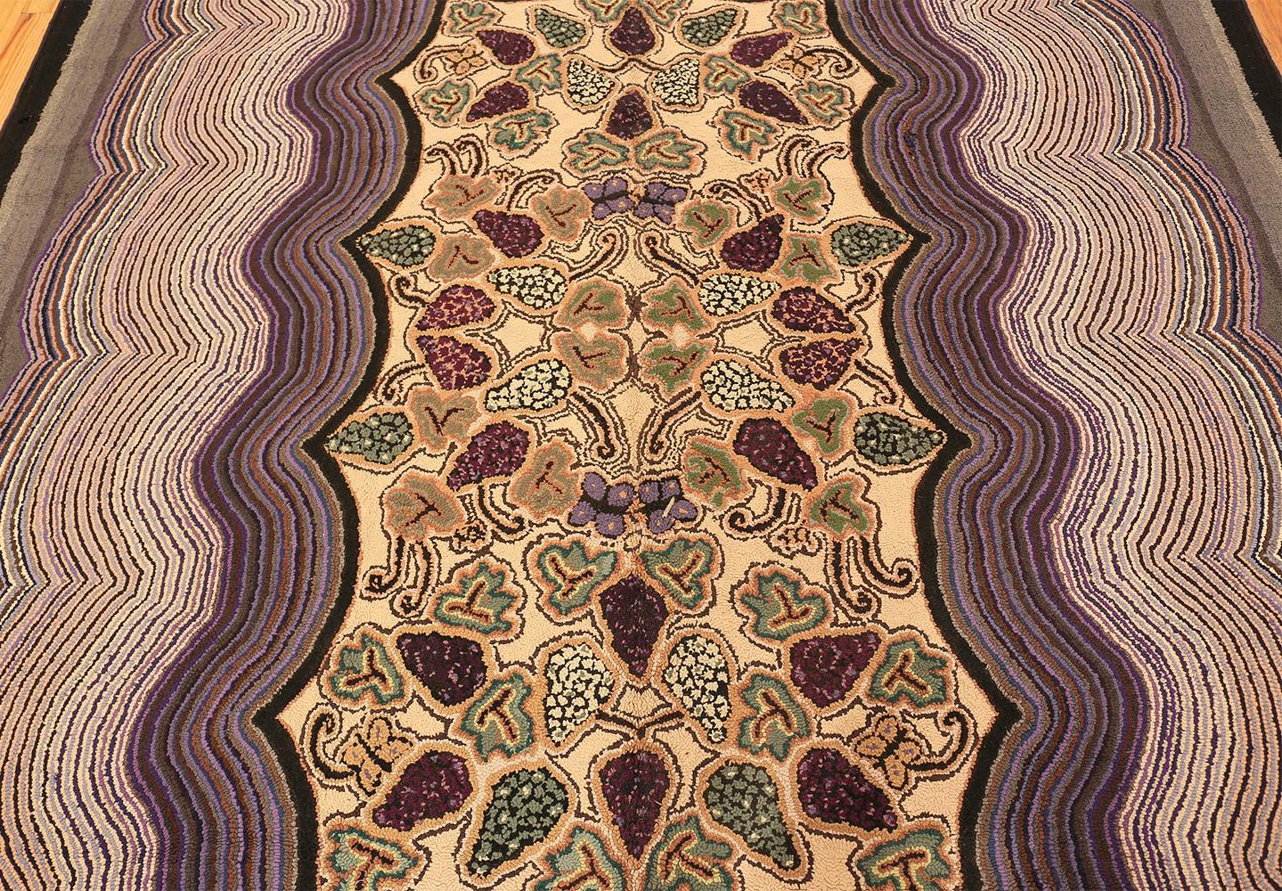 20th Century Nazmiyal Collection Antique American Hooked Rug. Size: 8 ft 2 in x 11 ft 4 in For Sale