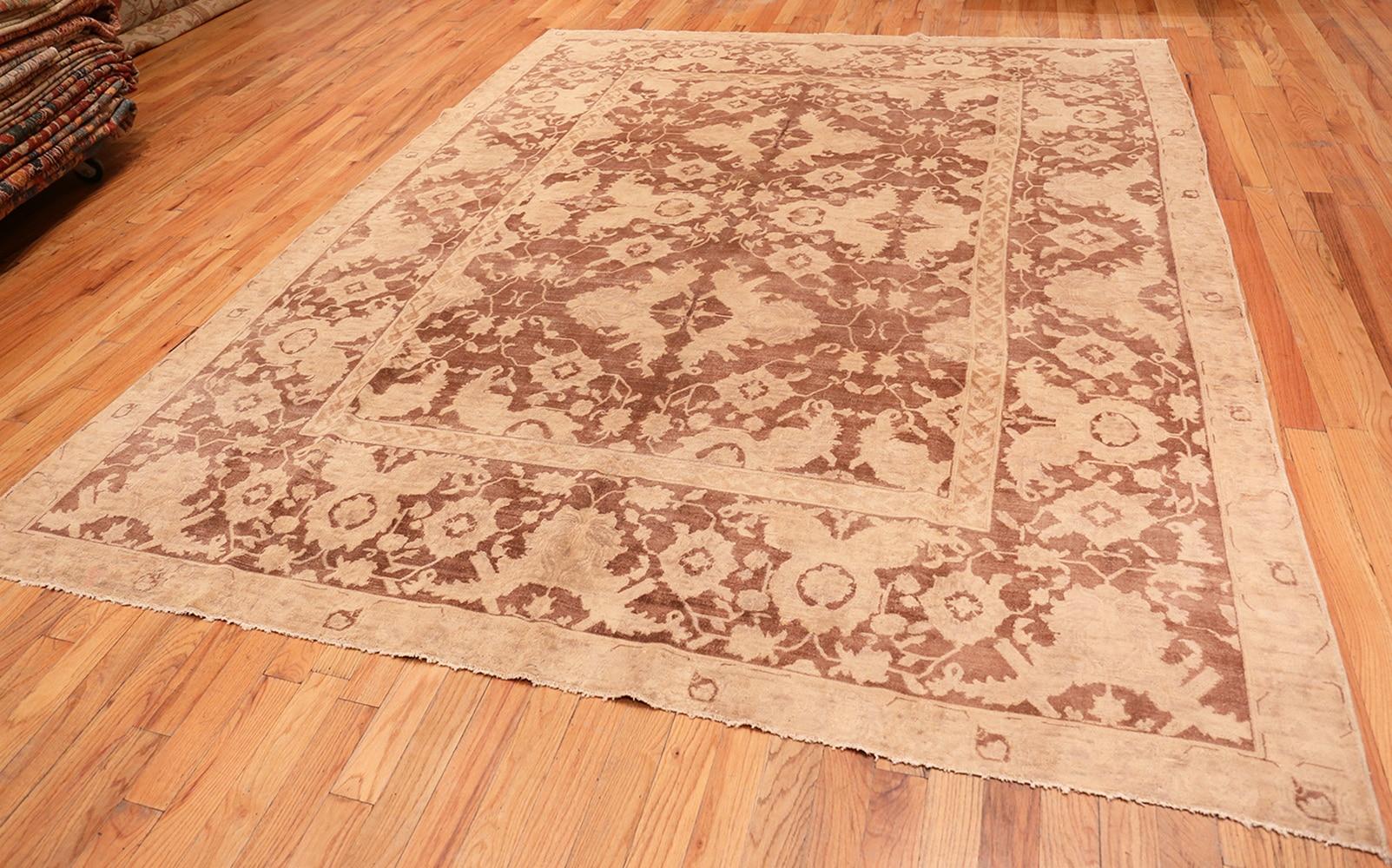 Alfombra india Agra antigua del tamaño de una habitación. 9 pies 2 pulgadas x 11 pies 8 pulgadas en Excelente estado para la venta en New York, NY