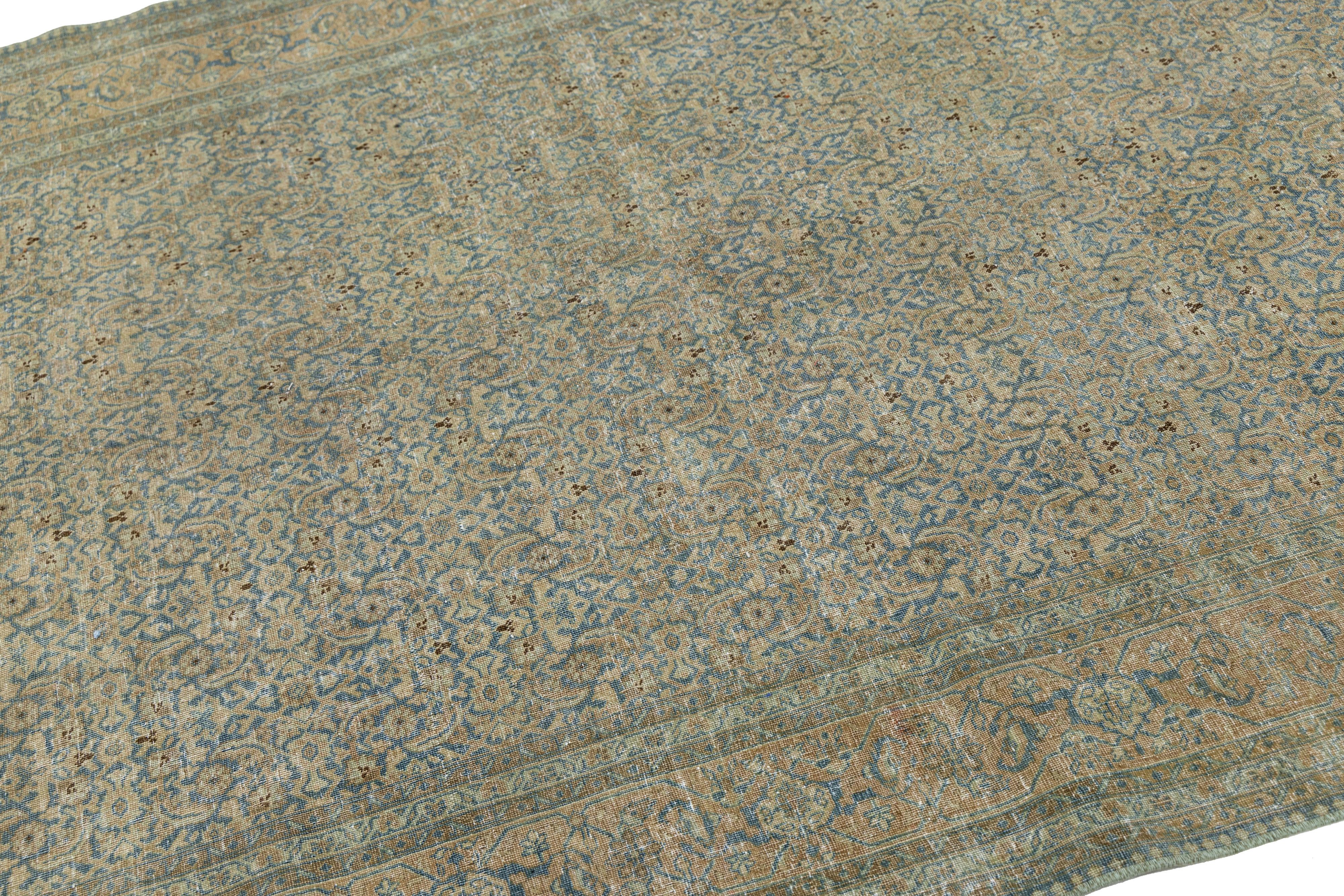 Antike Room Sized Persisch Tabriz Blau Wolle Teppich mit Allover-blumige Muster (20. Jahrhundert) im Angebot