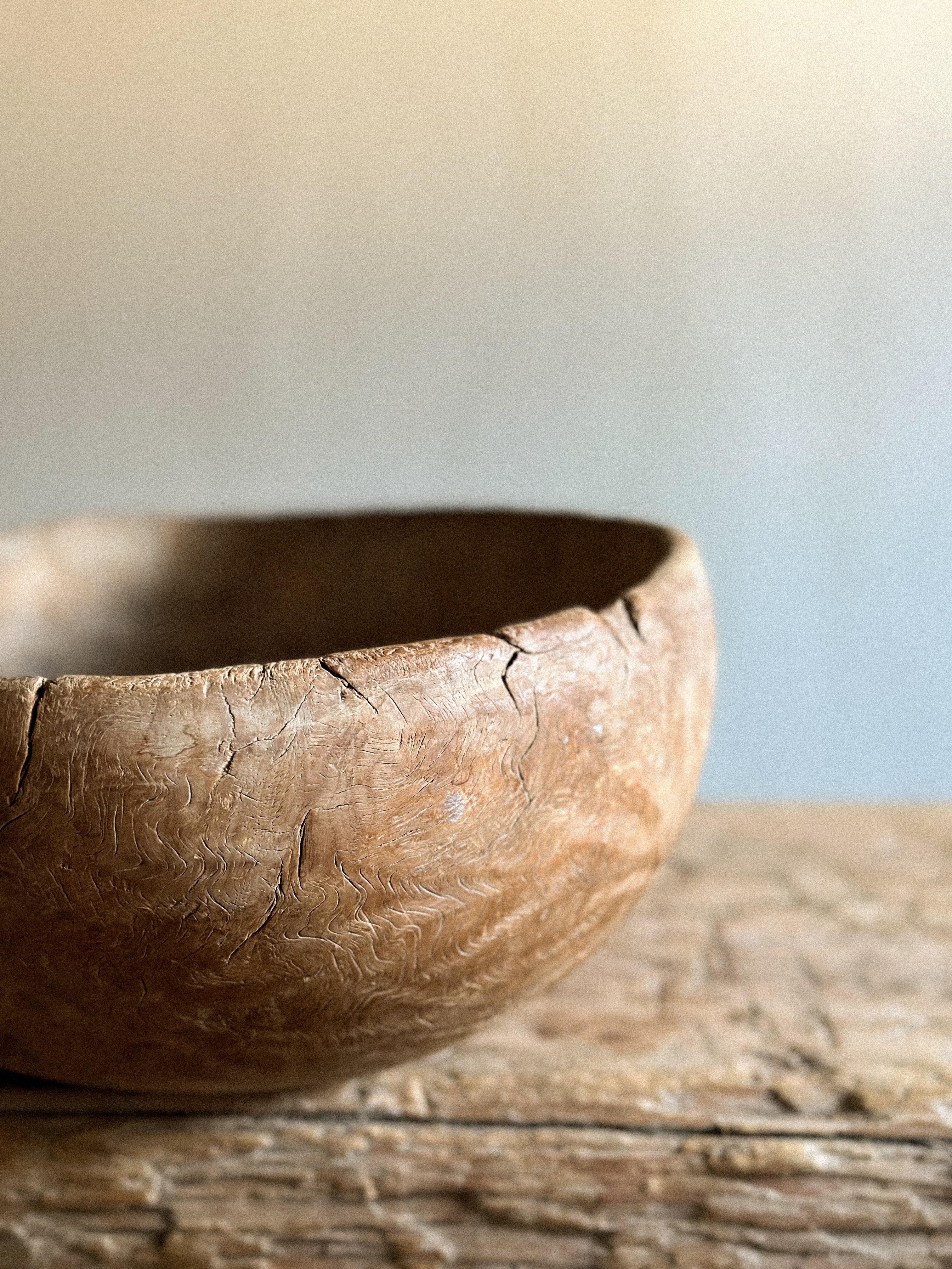Antique Root Bowl, Wabi Sabi Style, Scandinavia 1800s In Good Condition For Sale In Hønefoss, 30